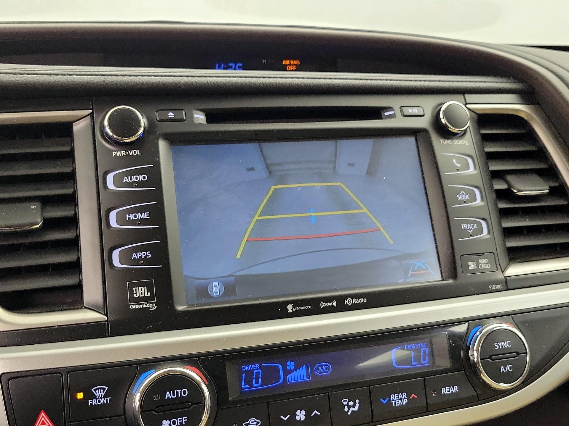 Thumbnail: 2018 Toyota Highlander - 15