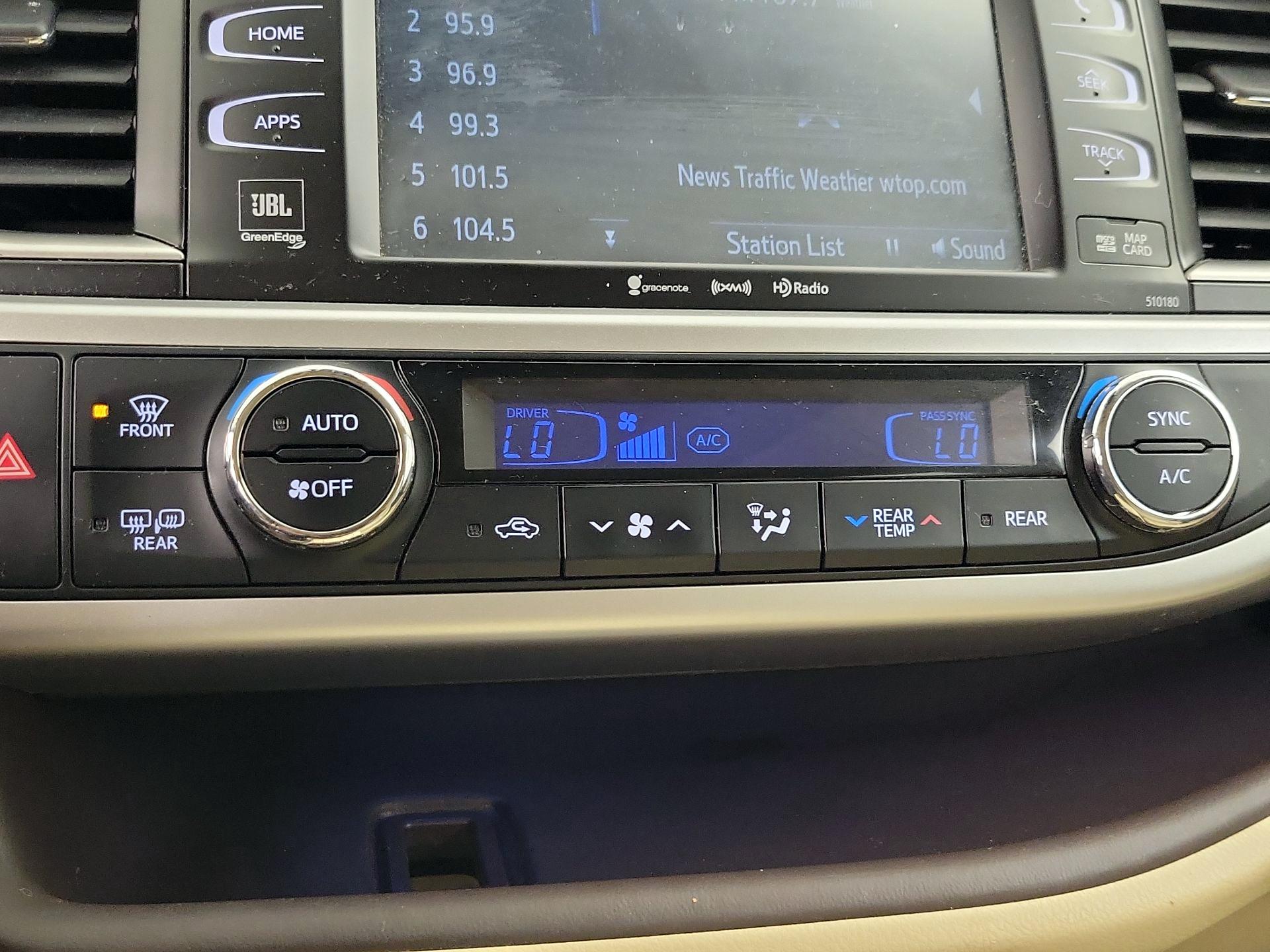 Thumbnail: 2018 Toyota Highlander - 17