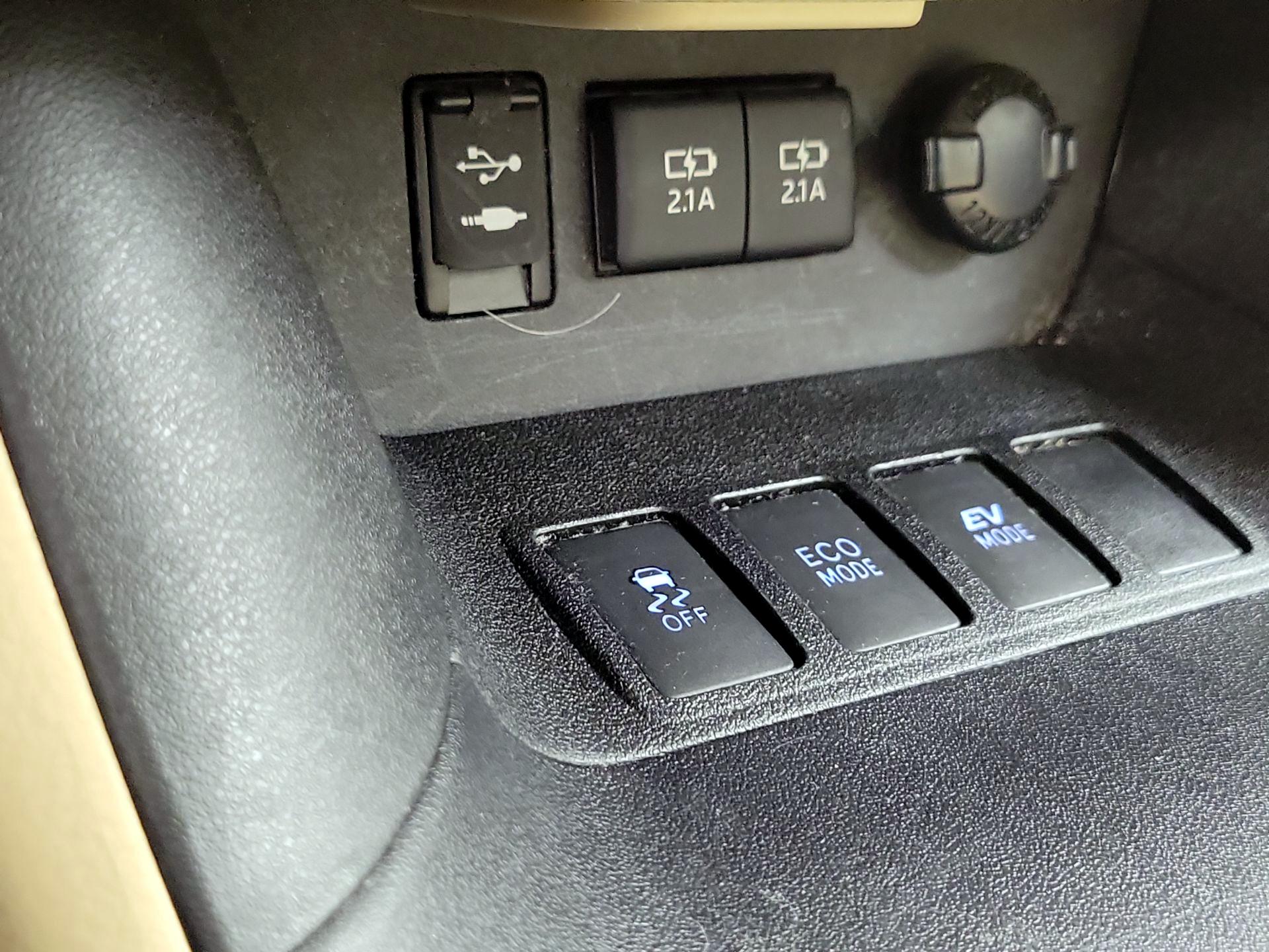 Thumbnail: 2018 Toyota Highlander - 19