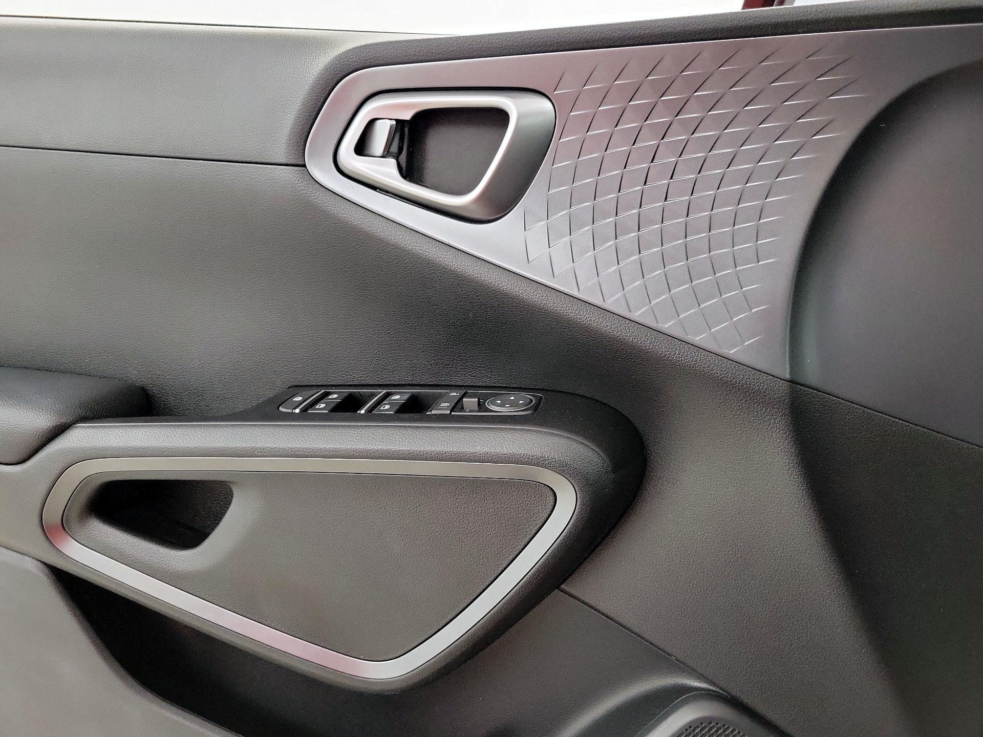 Thumbnail: 2022 Kia Soul - 12