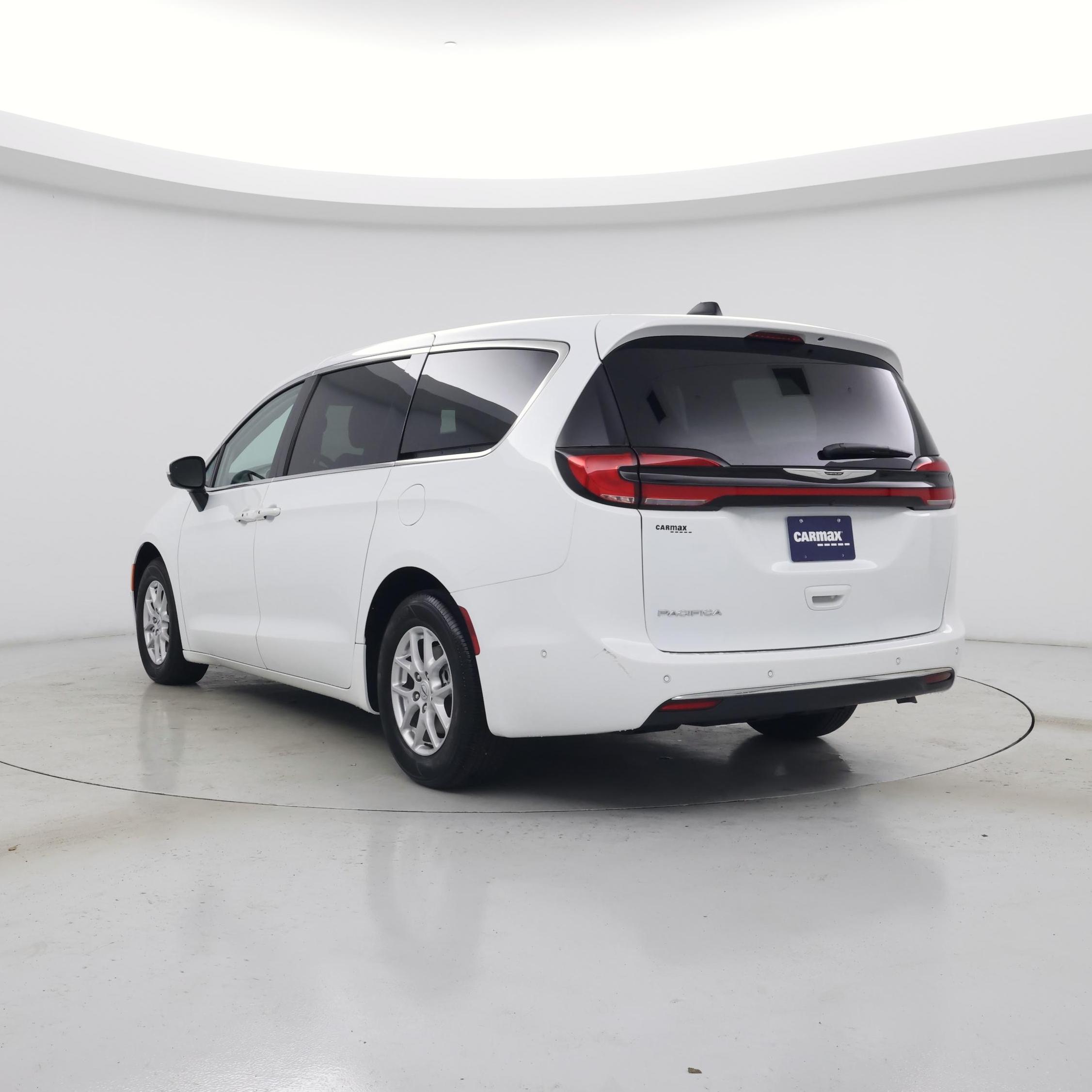 Thumbnail: 2023 Chrysler Pacifica - 2