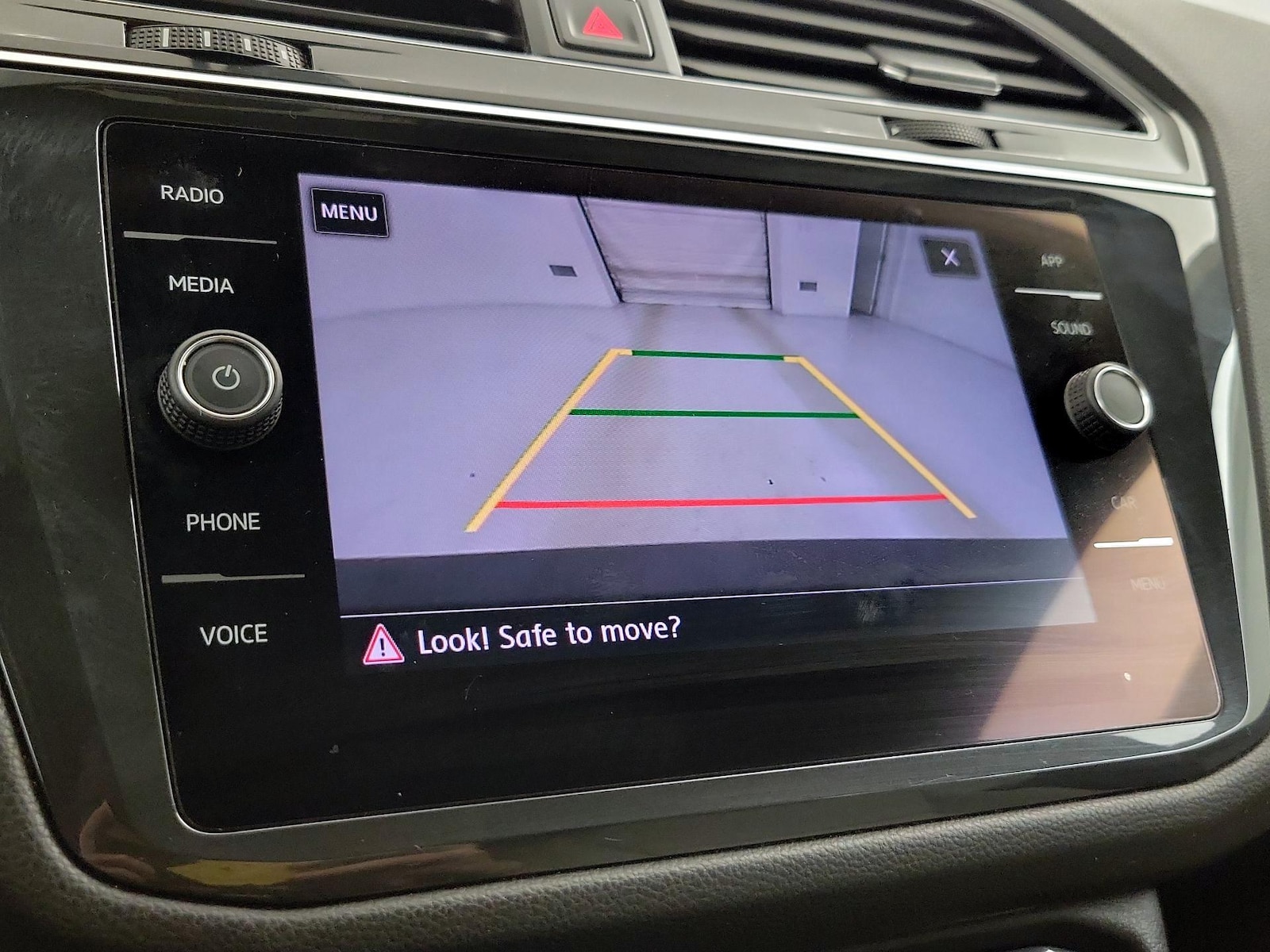 2018 Volkswagen Tiguan SE - Photo 15
