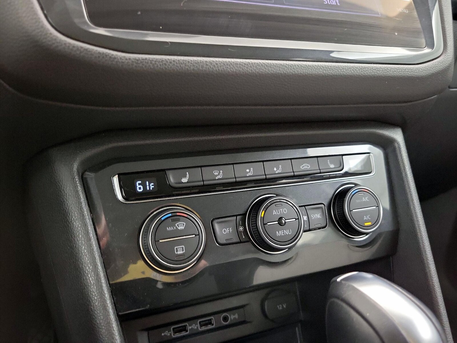 2018 Volkswagen Tiguan SE - Photo 17
