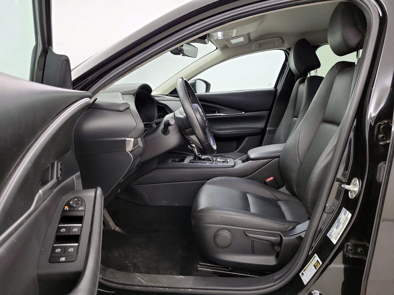 Side Airbags & Leatherette Seats