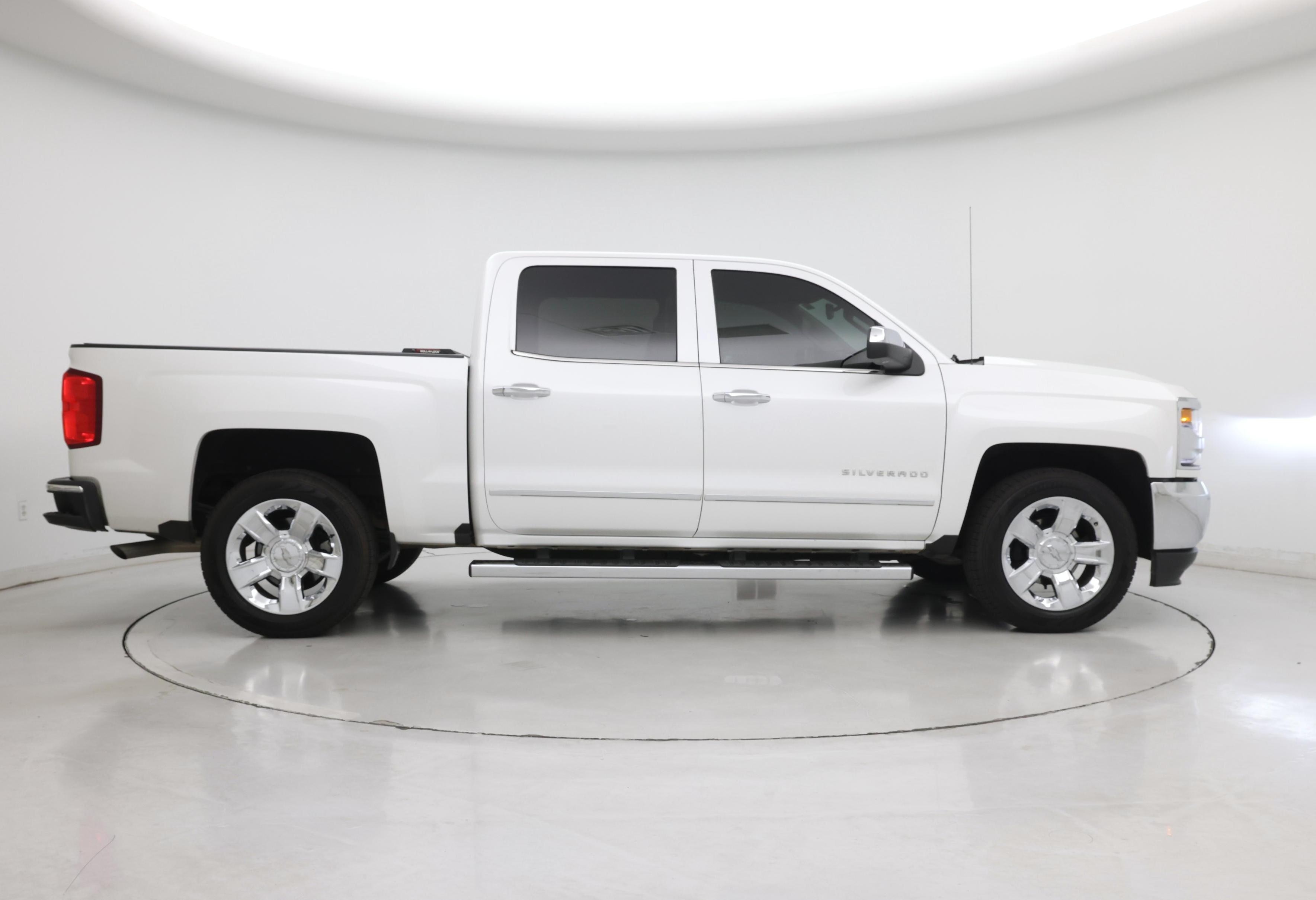 Thumbnail: 2018 Chevrolet Silverado 1500 - 7