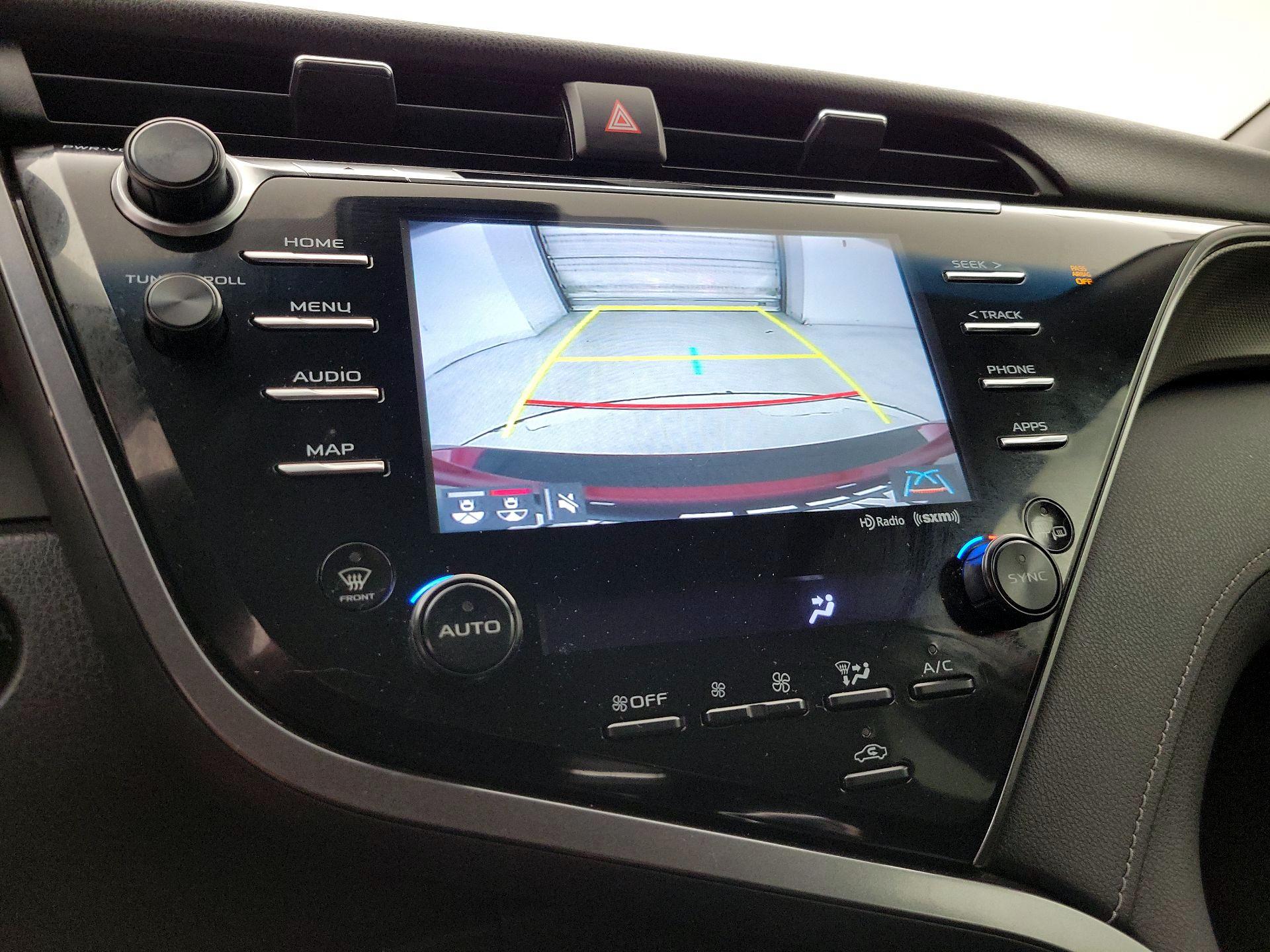Thumbnail: 2019 Toyota Camry - 14
