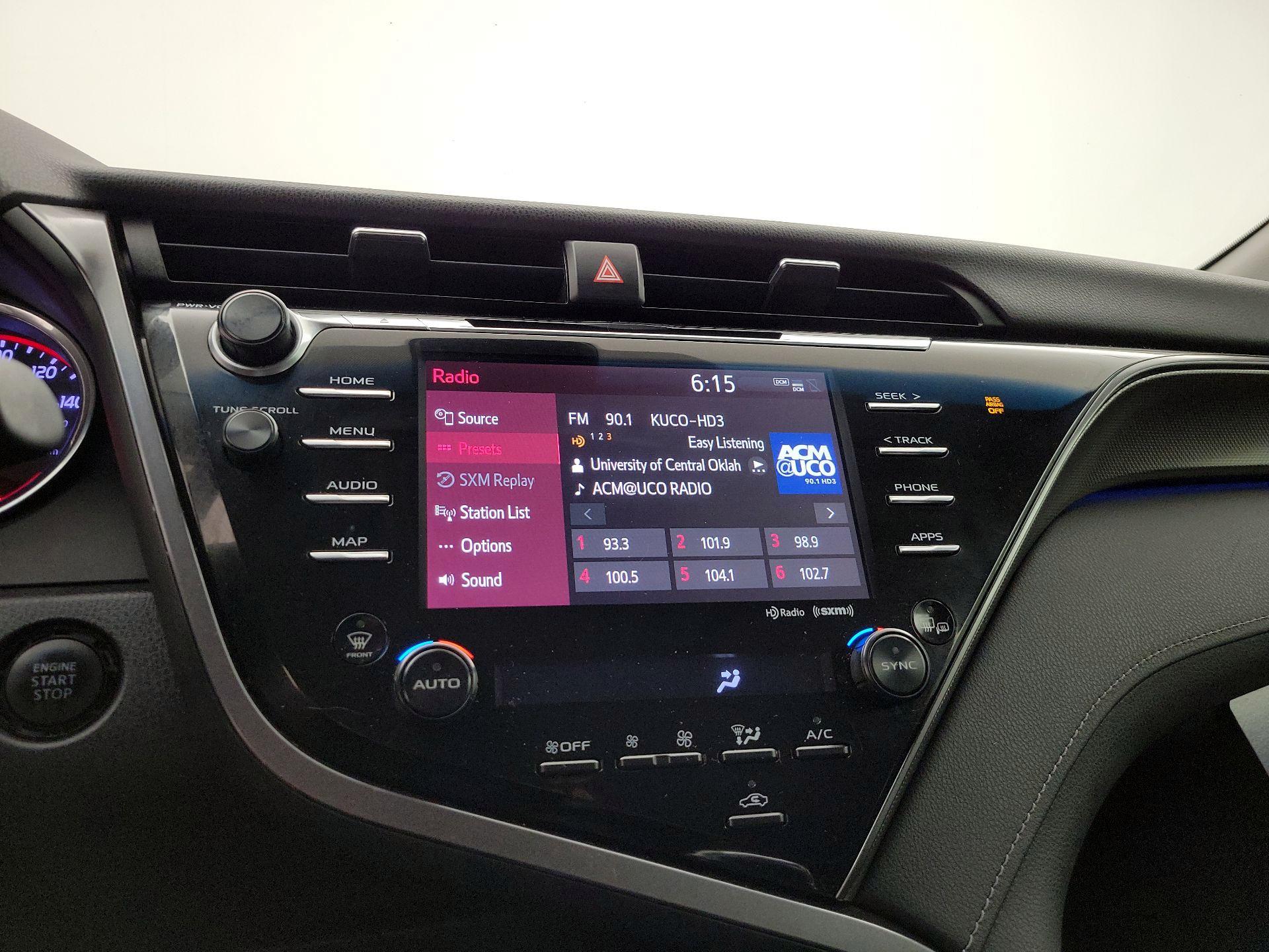 Thumbnail: 2019 Toyota Camry - 15