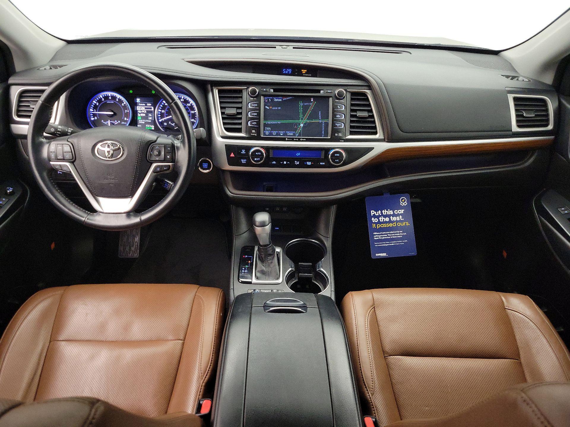 Thumbnail: 2018 Toyota Highlander - 9