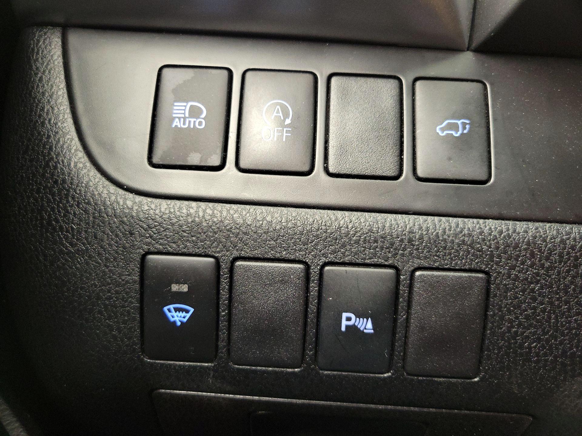 Thumbnail: 2018 Toyota Highlander - 13