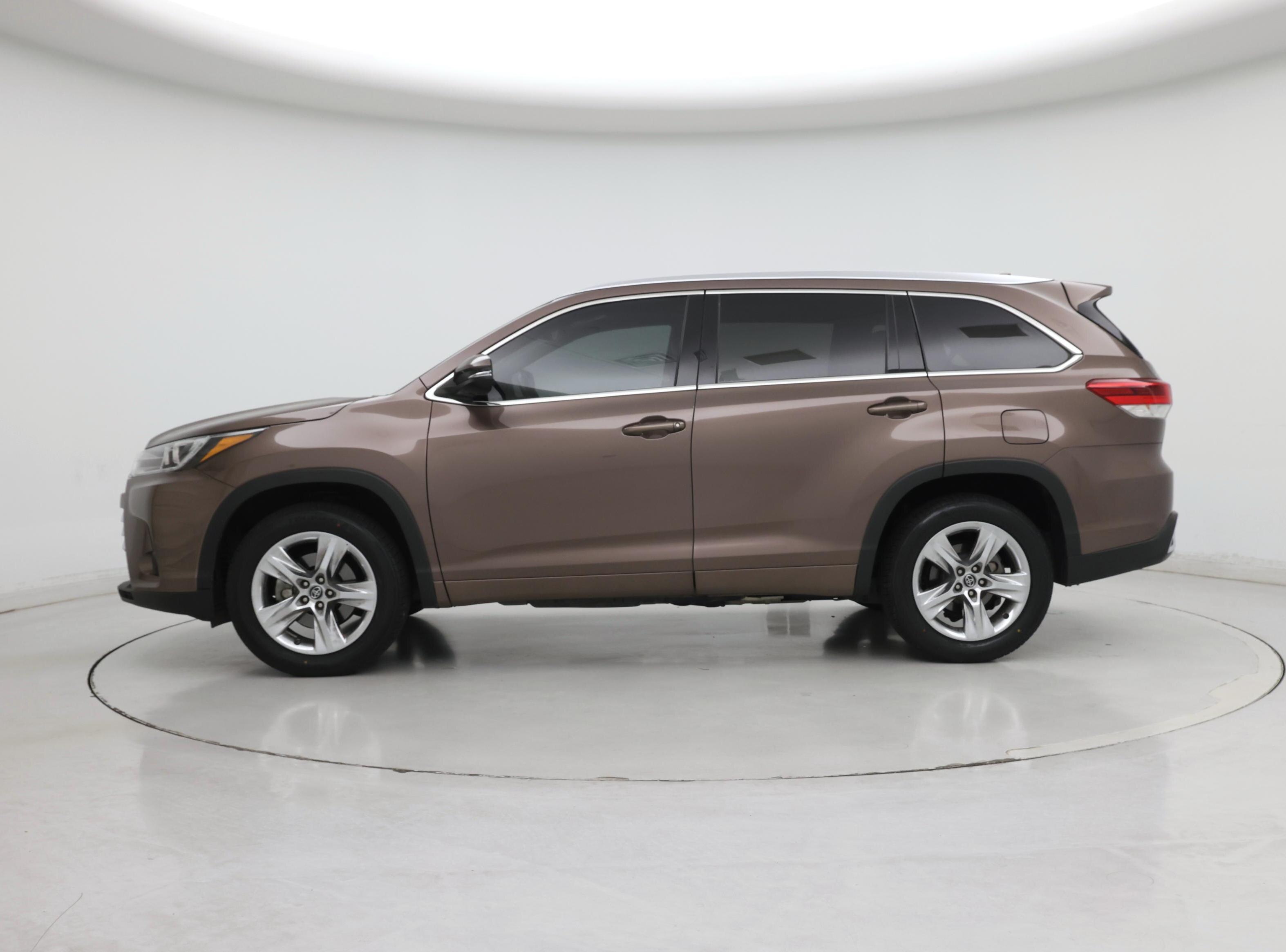 Thumbnail: 2018 Toyota Highlander - 3