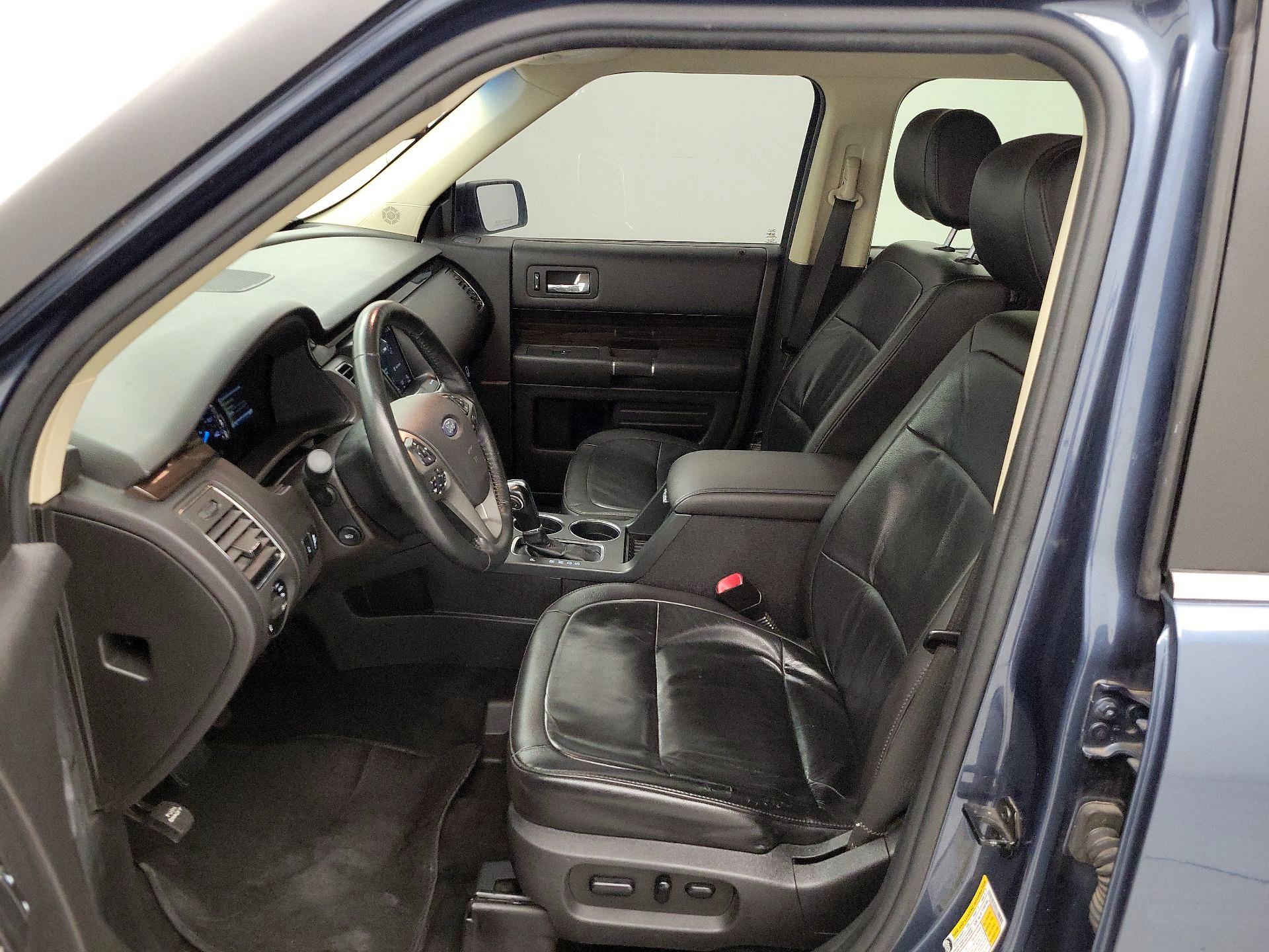 Thumbnail: 2019 Ford Flex - 11