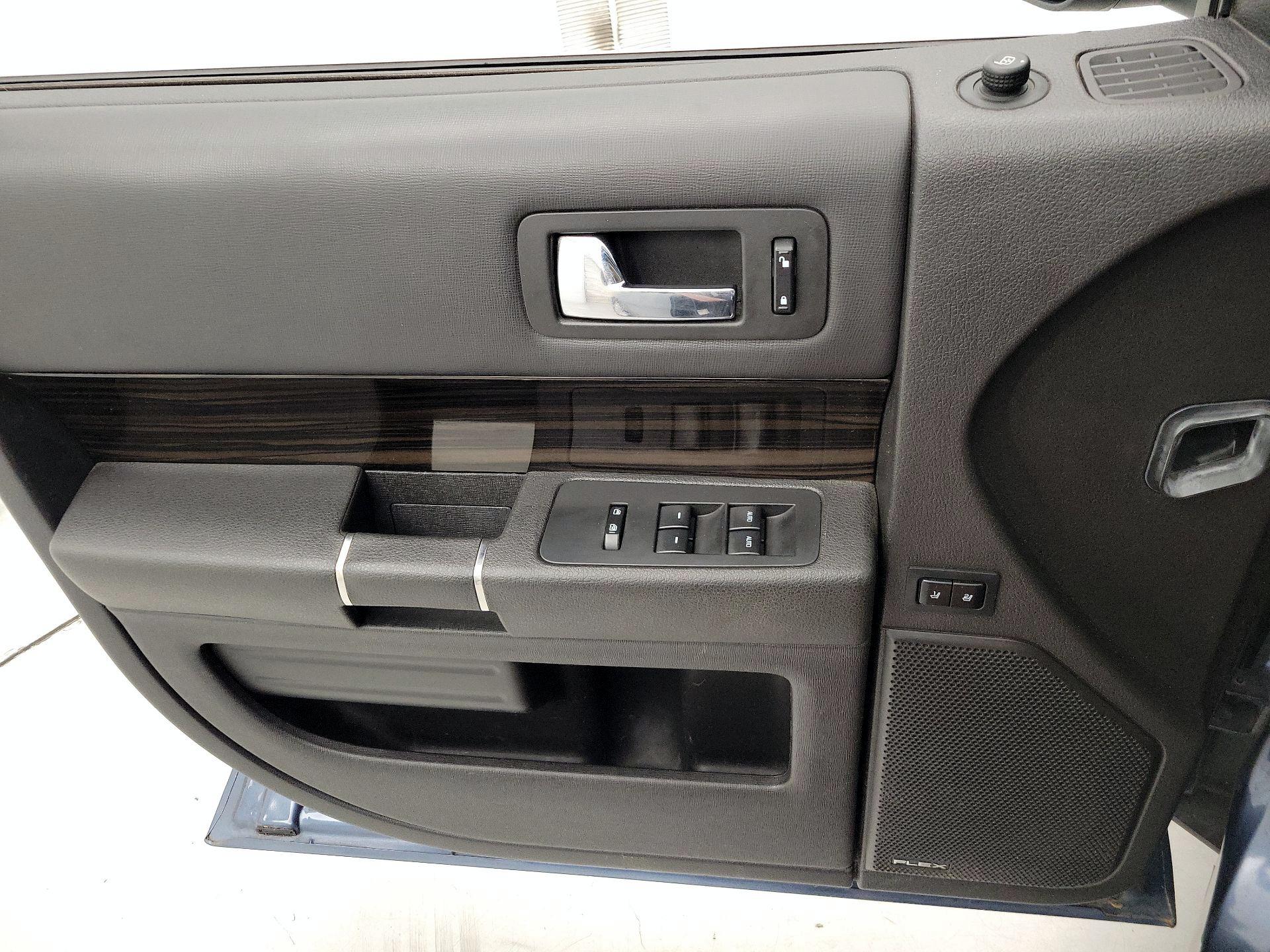 Thumbnail: 2019 Ford Flex - 12