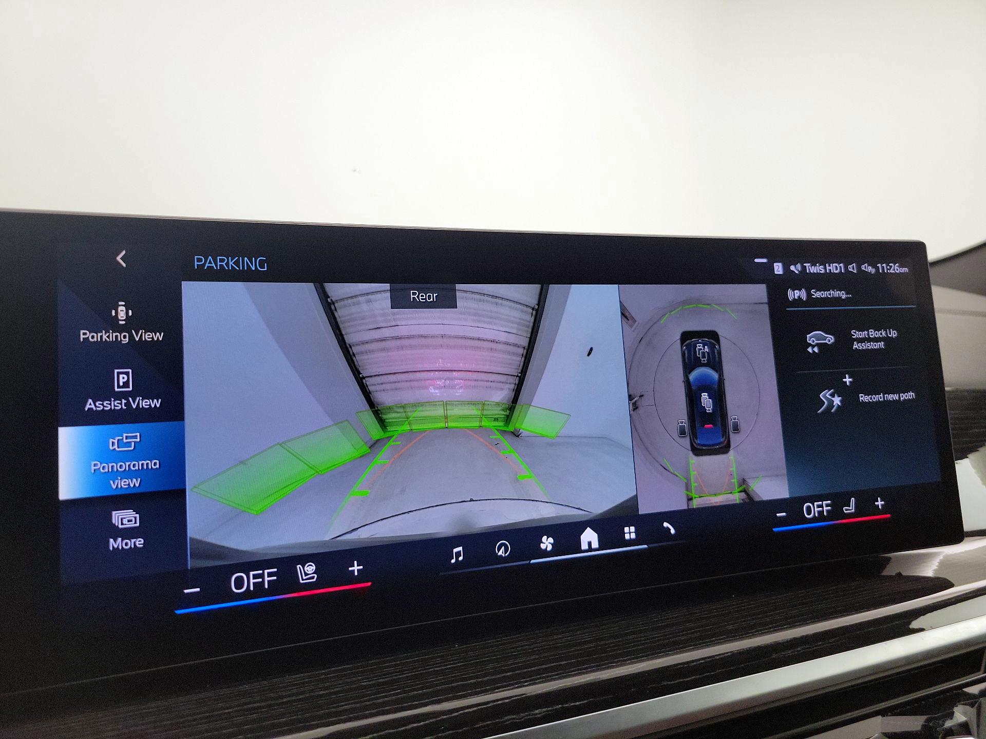 Thumbnail: 2025 BMW X6 - 15