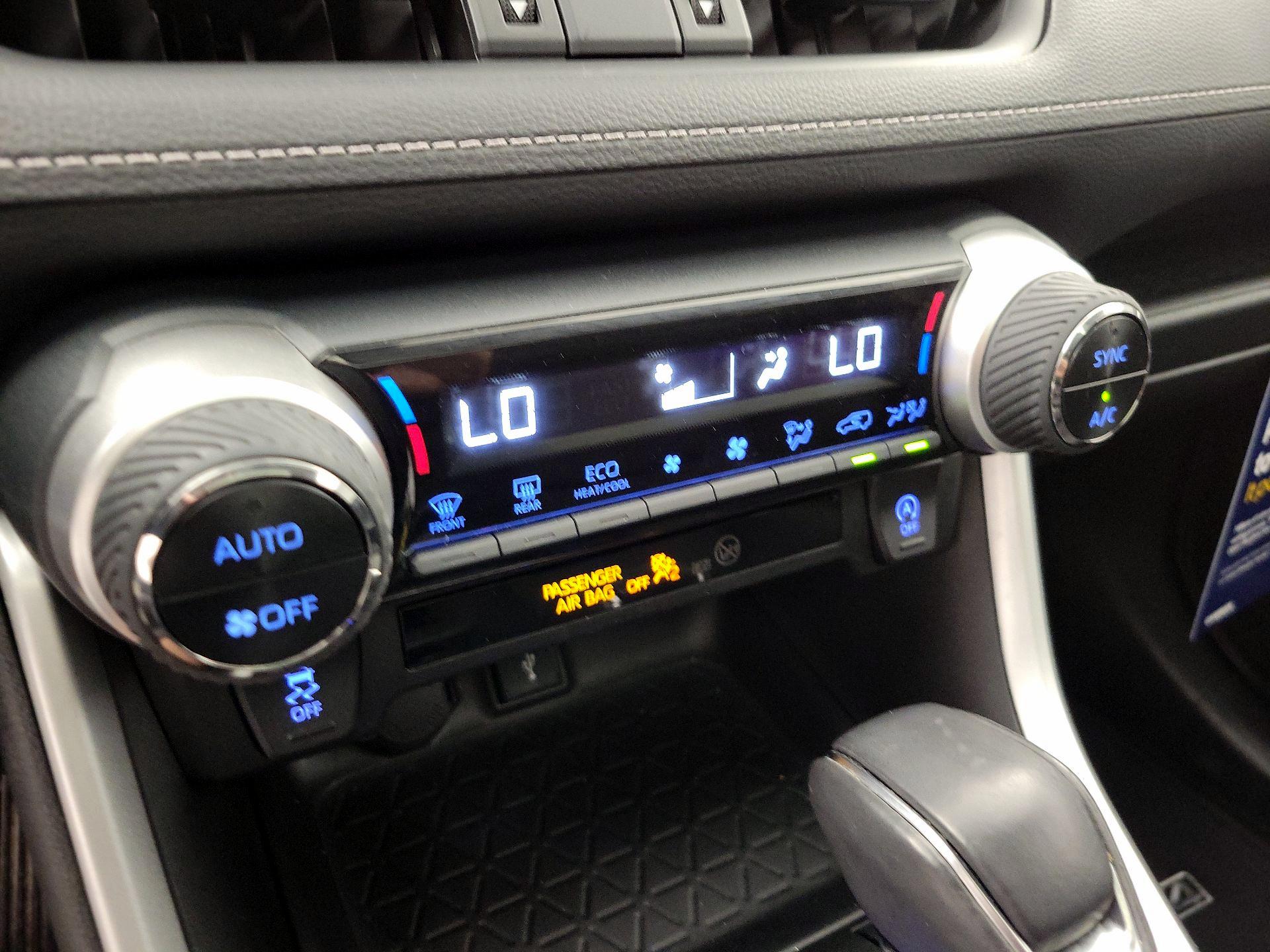 Thumbnail: 2021 Toyota RAV4 - 16