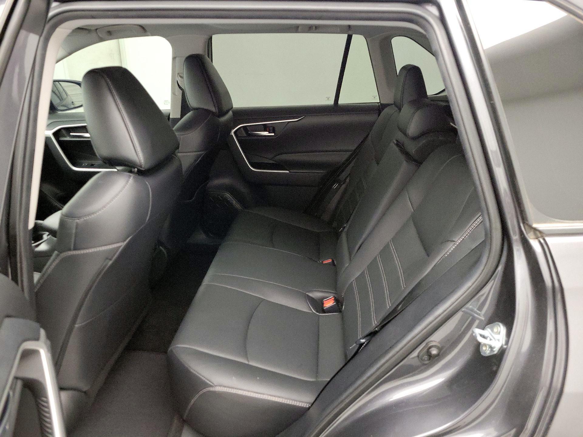 Thumbnail: 2021 Toyota RAV4 - 20