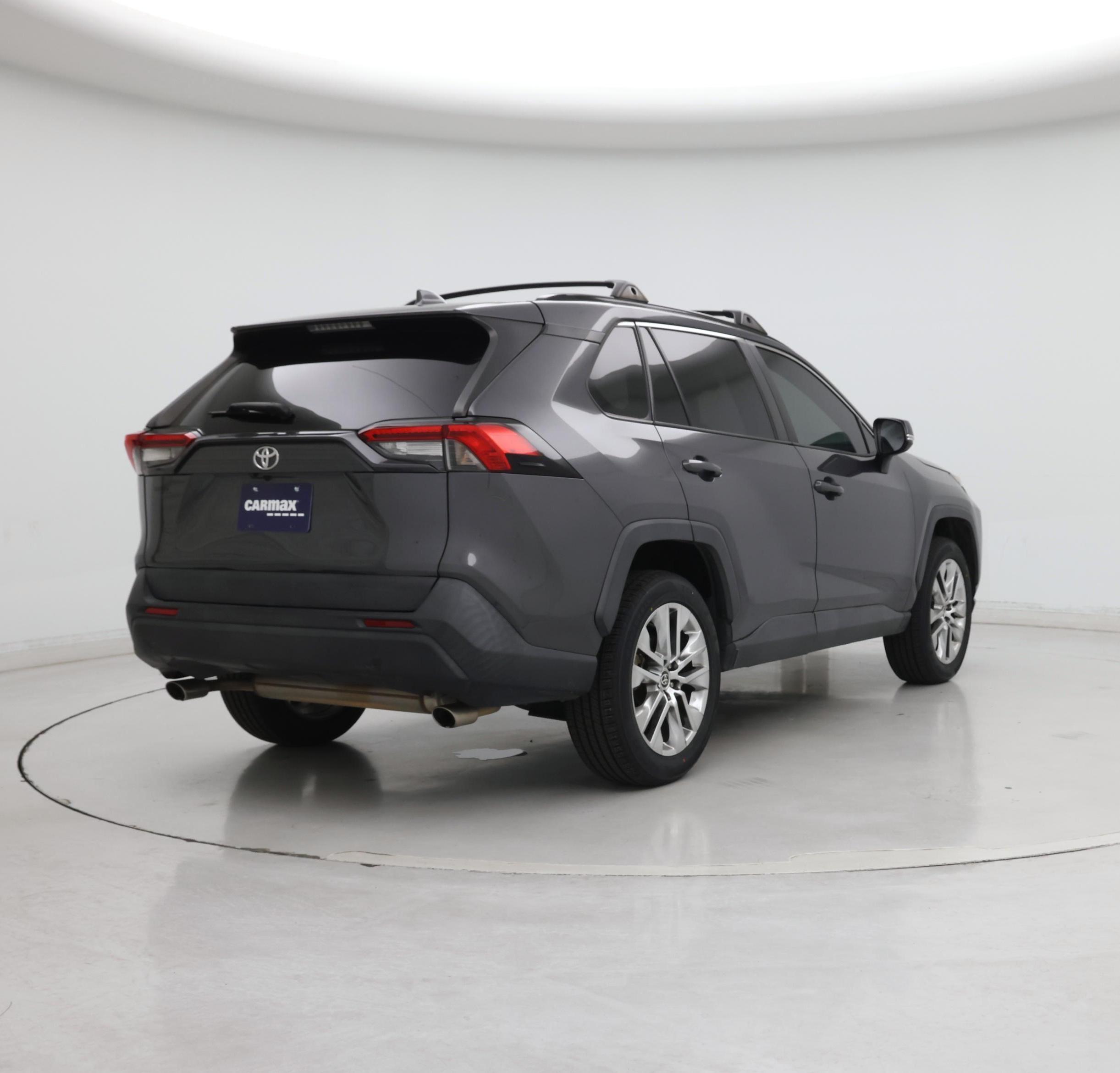 Thumbnail: 2021 Toyota RAV4 - 8