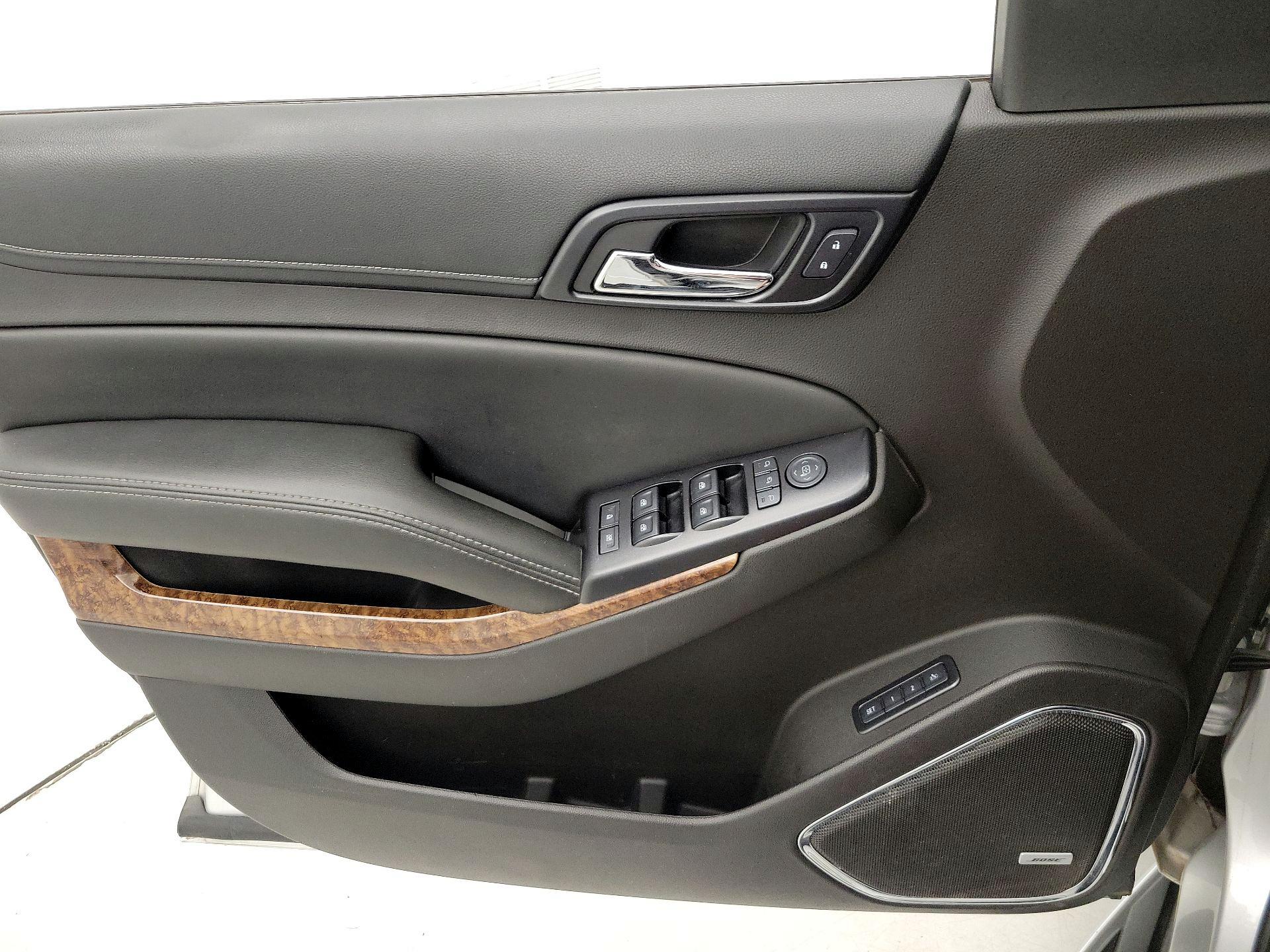 Thumbnail: 2017 Chevrolet Suburban - 12