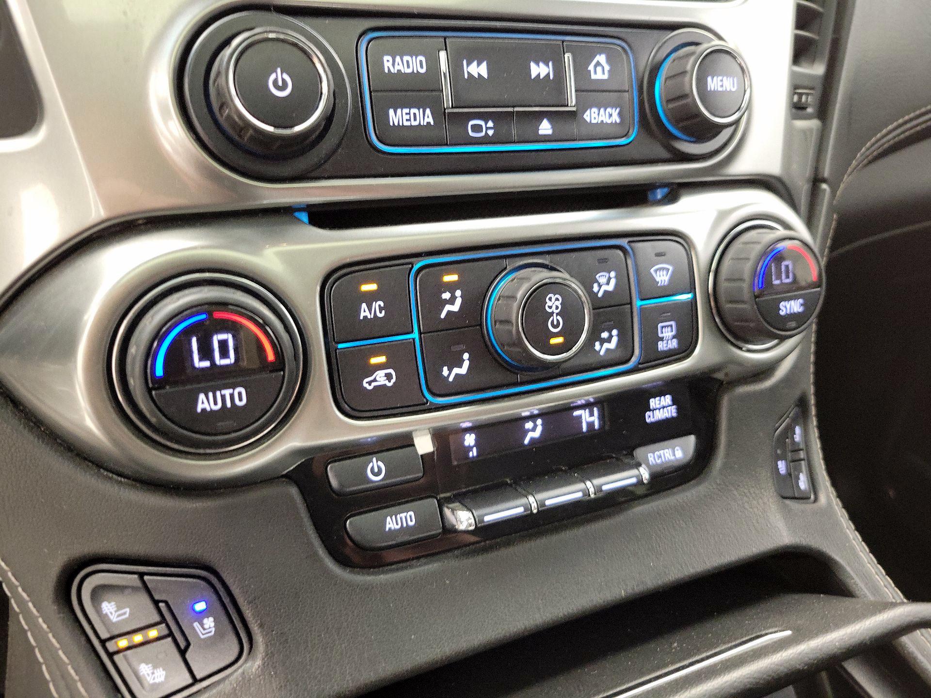 Thumbnail: 2017 Chevrolet Suburban - 17