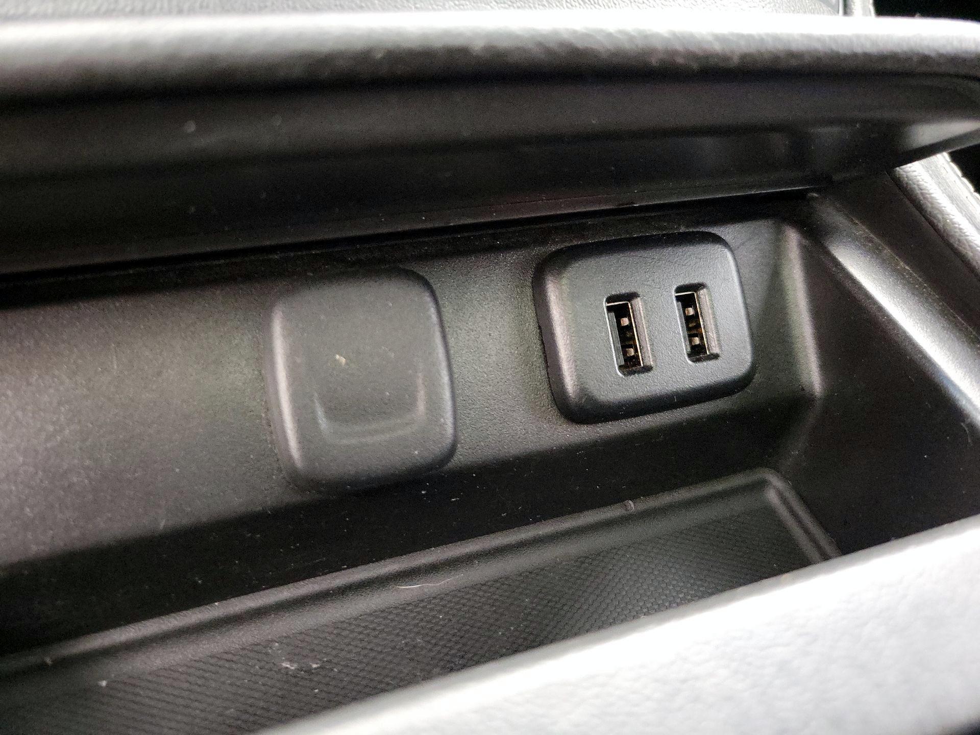 Thumbnail: 2017 Chevrolet Suburban - 19