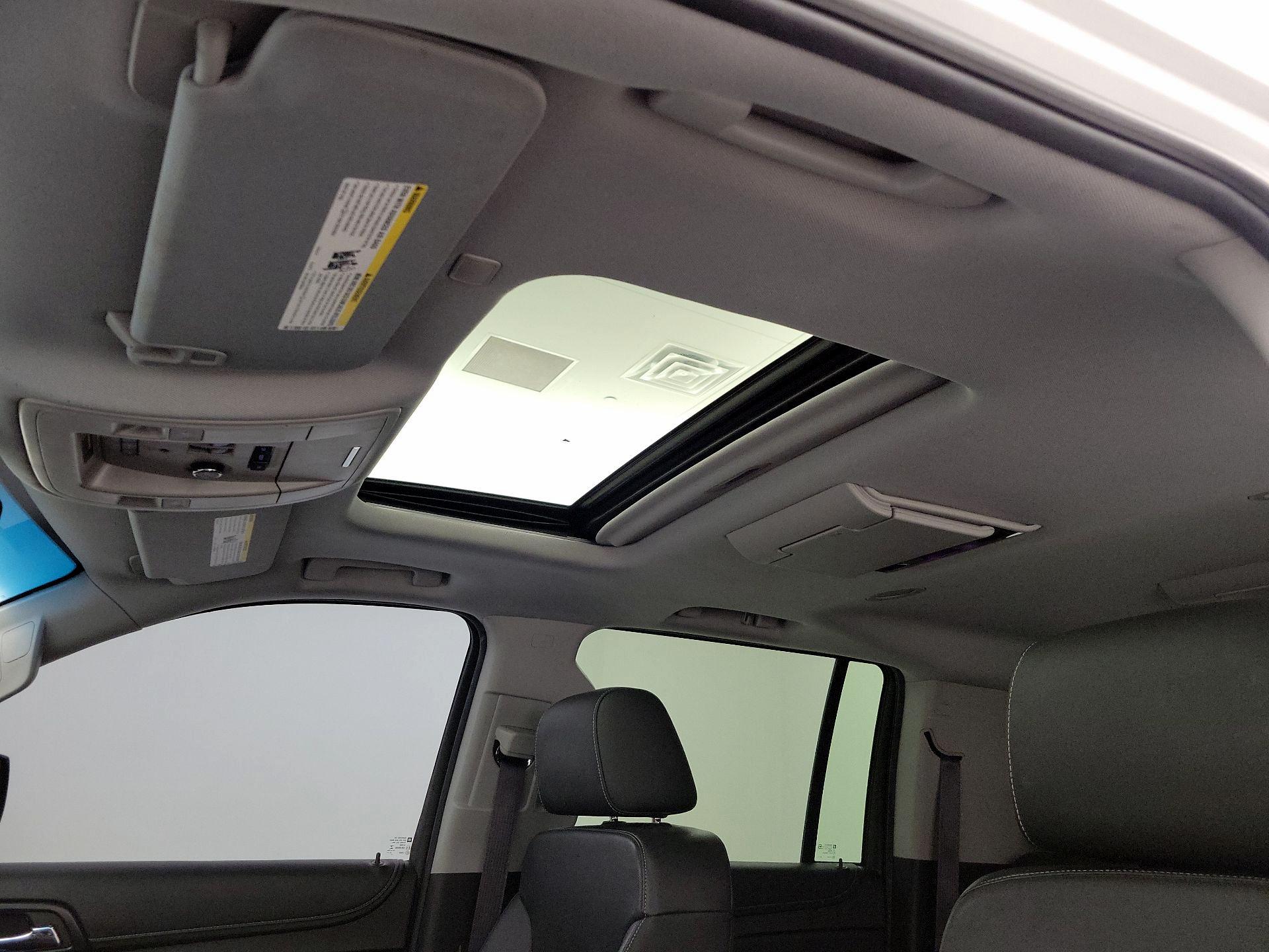 Thumbnail: 2017 Chevrolet Suburban - 20