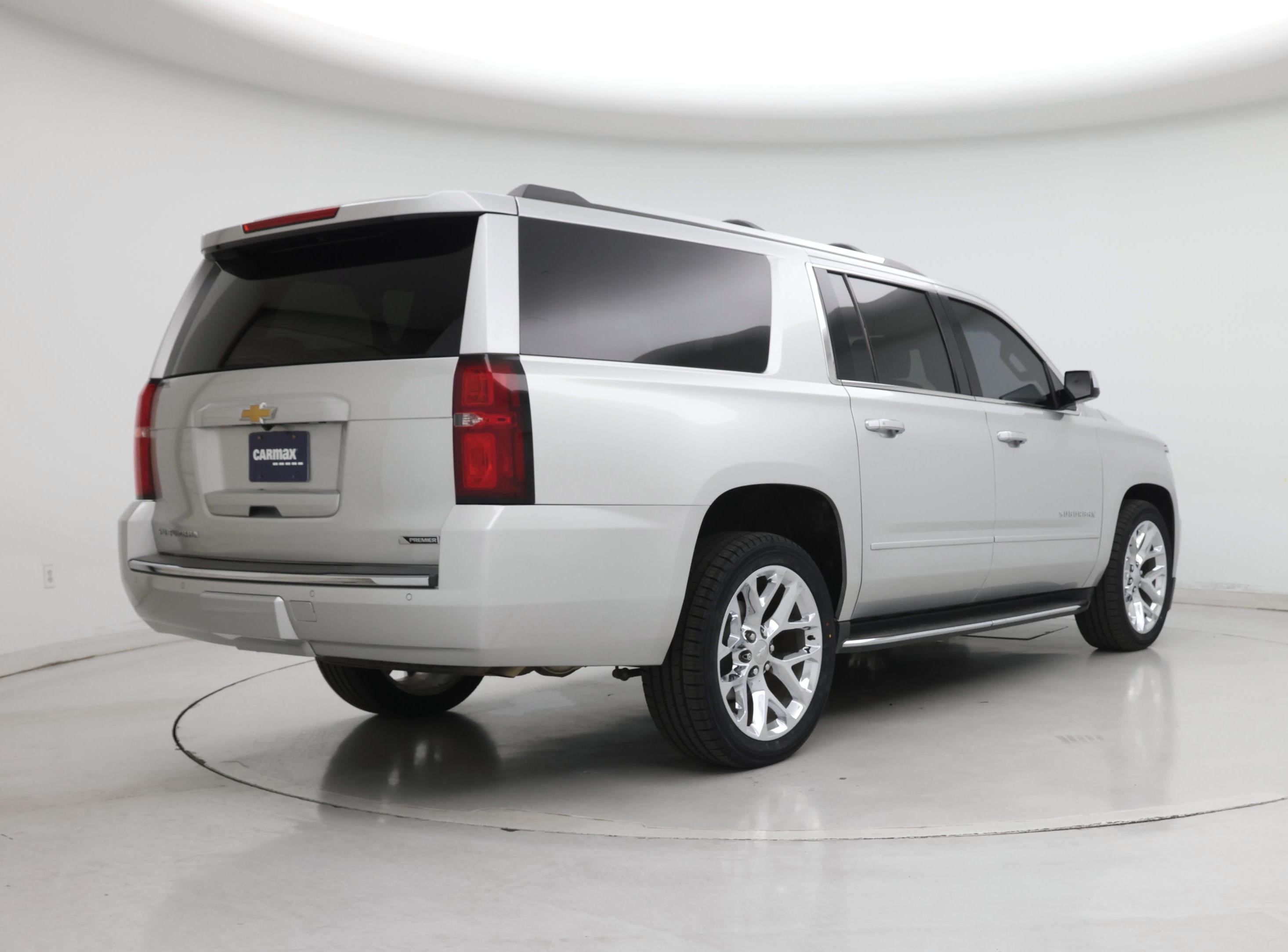 Thumbnail: 2017 Chevrolet Suburban - 8