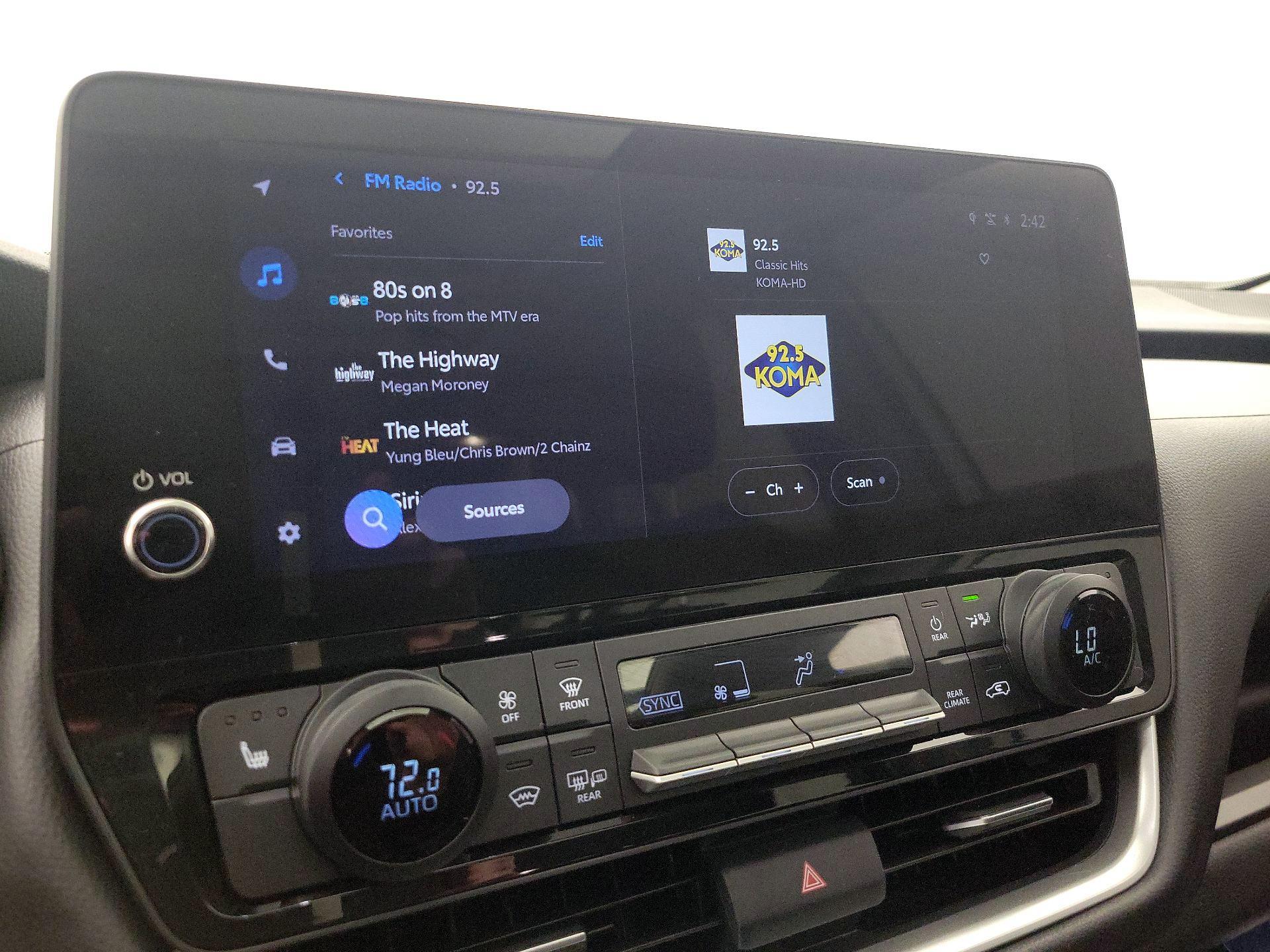 Thumbnail: 2025 Toyota Highlander - 15