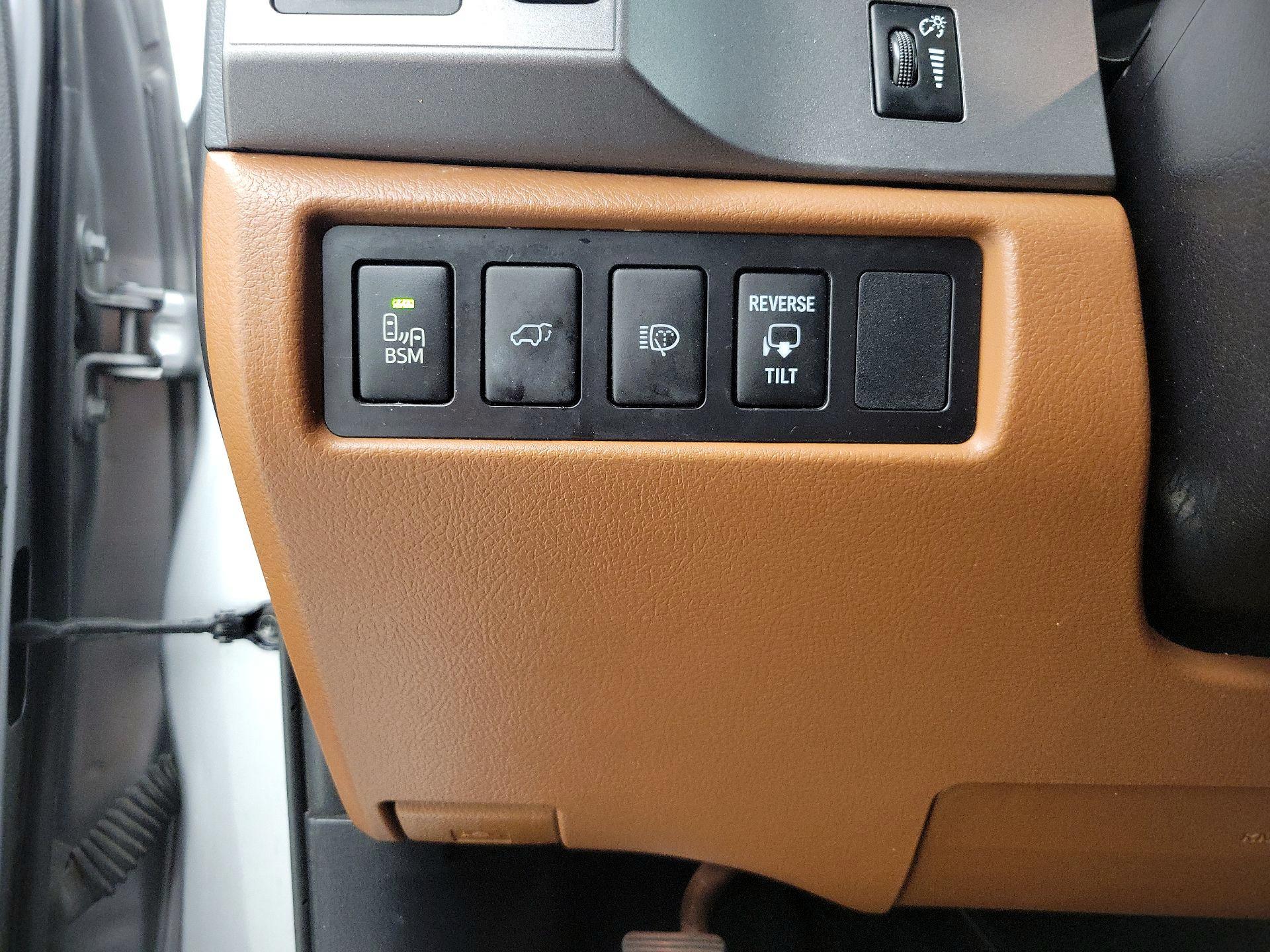 Thumbnail: 2017 Toyota Sequoia - 13