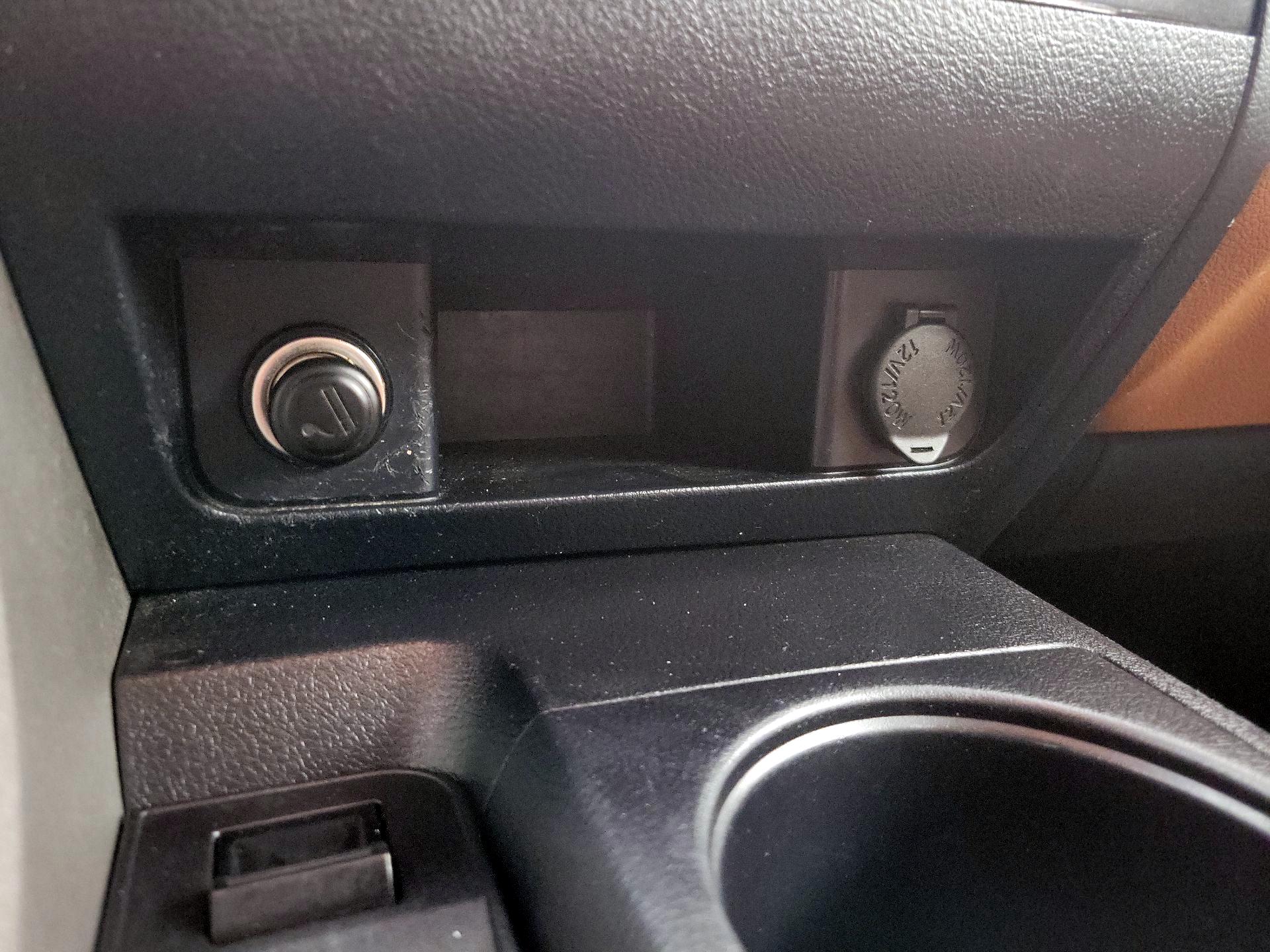 Thumbnail: 2017 Toyota Sequoia - 18