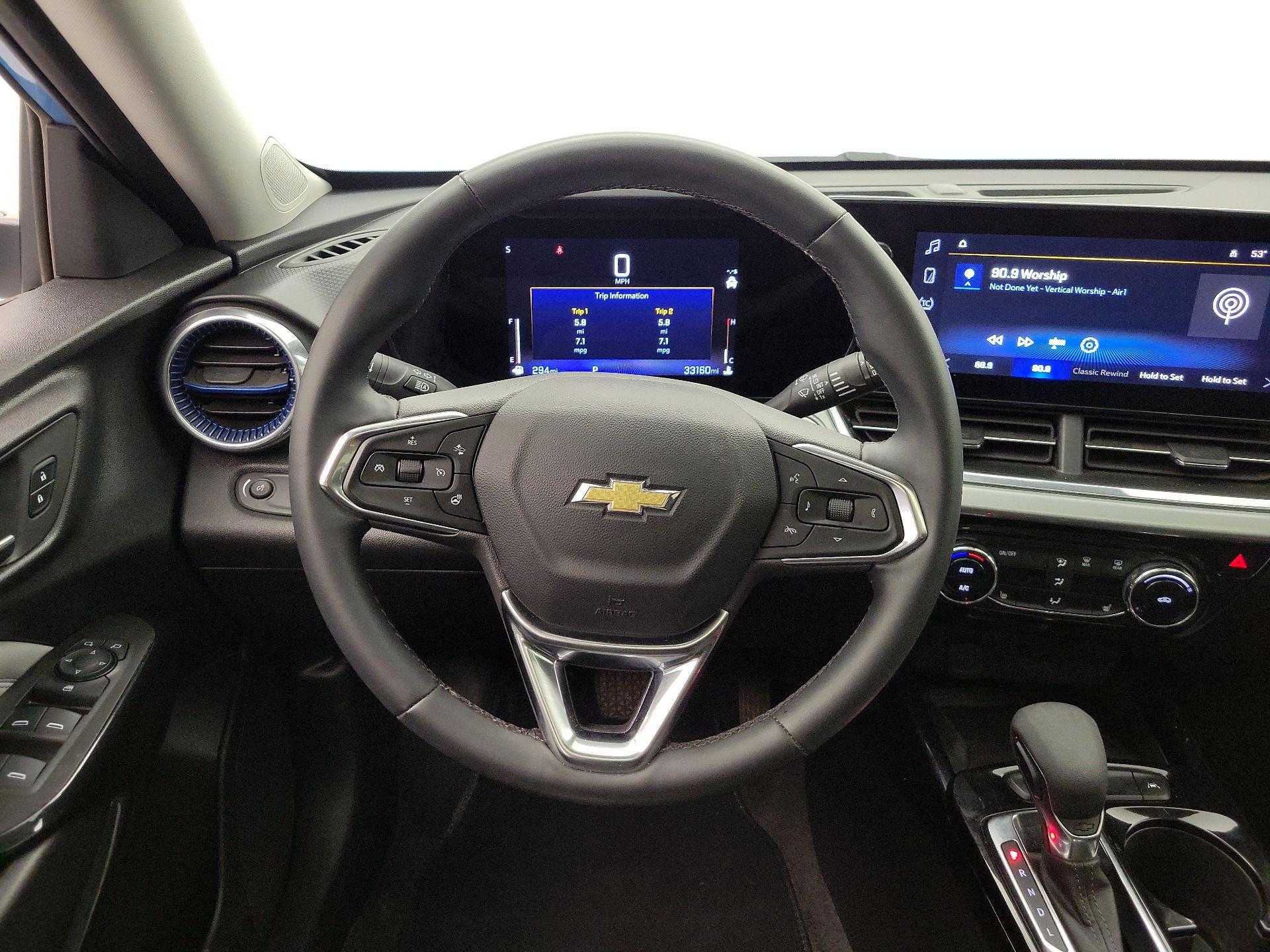 Thumbnail: 2025 Chevrolet Trax - 10