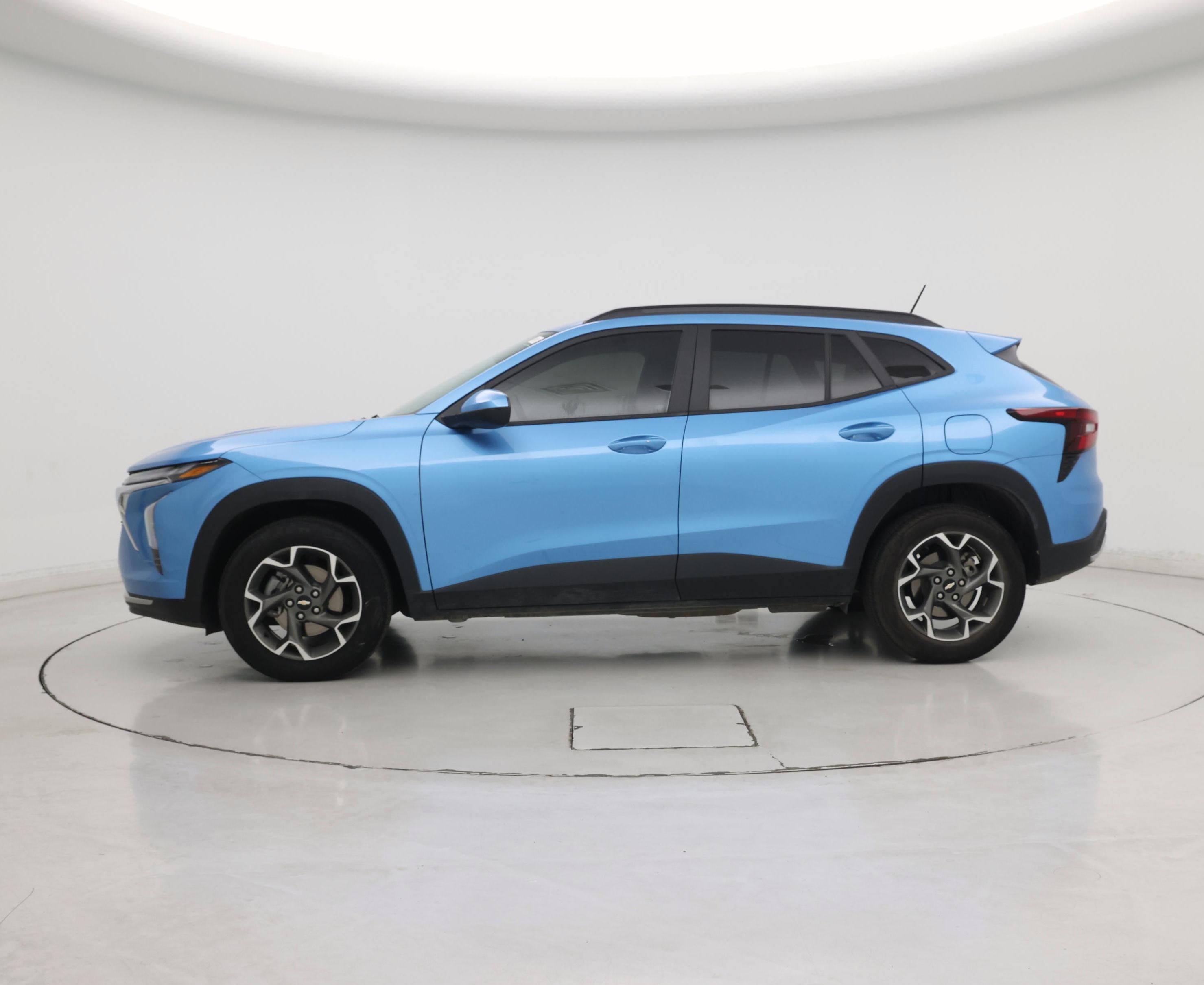 Thumbnail: 2025 Chevrolet Trax - 3