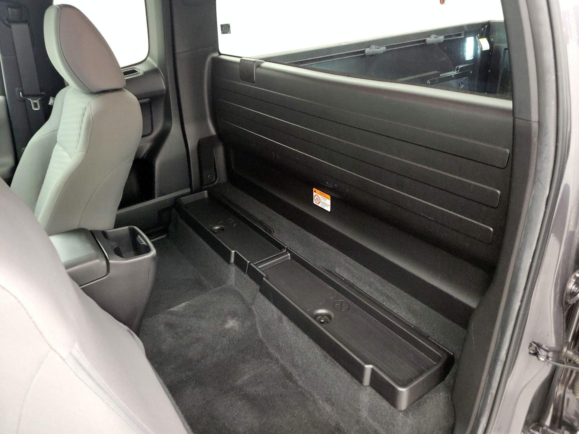 Thumbnail: 2022 Toyota Tacoma - 19