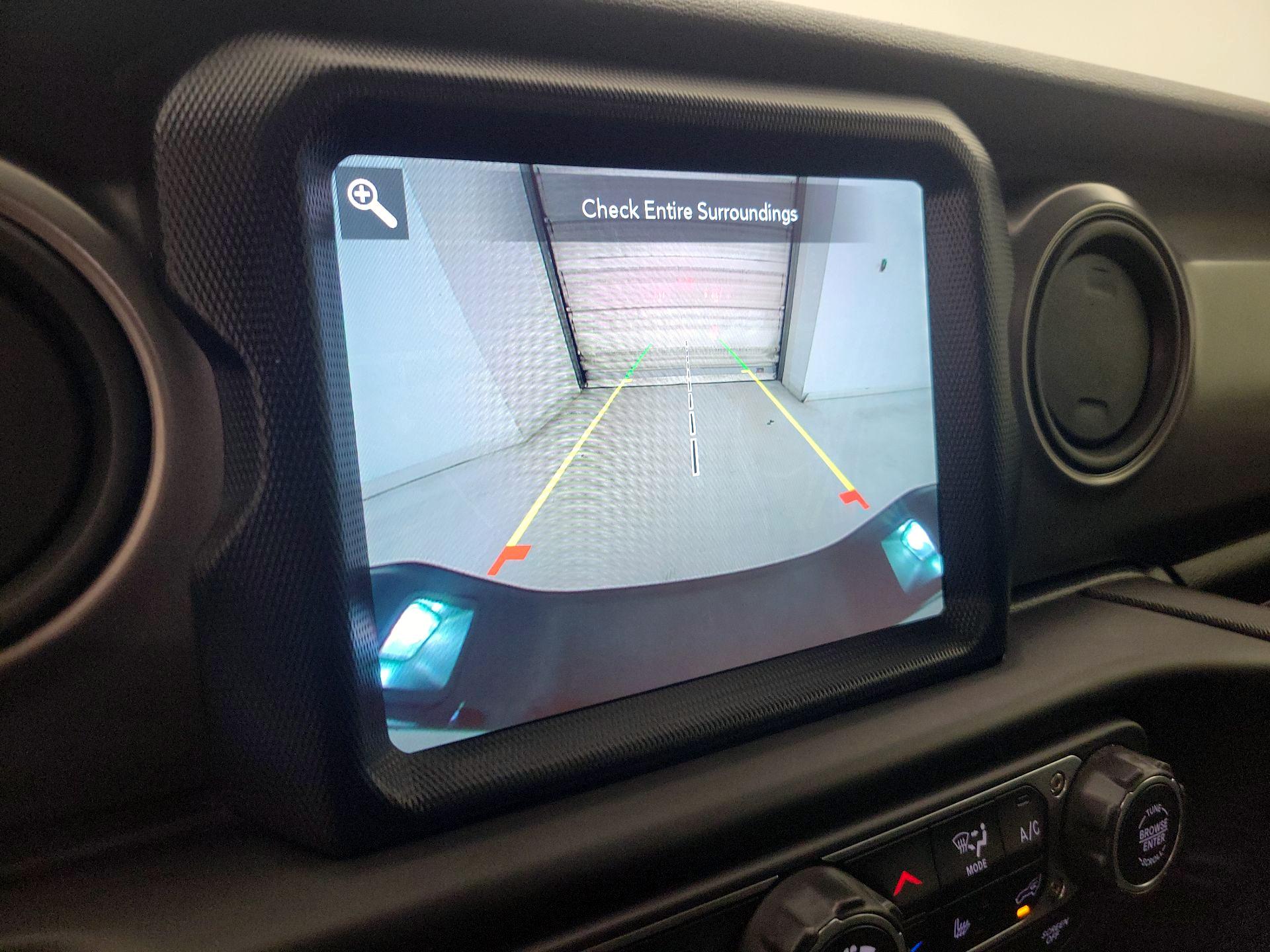 Thumbnail: 2021 Jeep Gladiator - 15