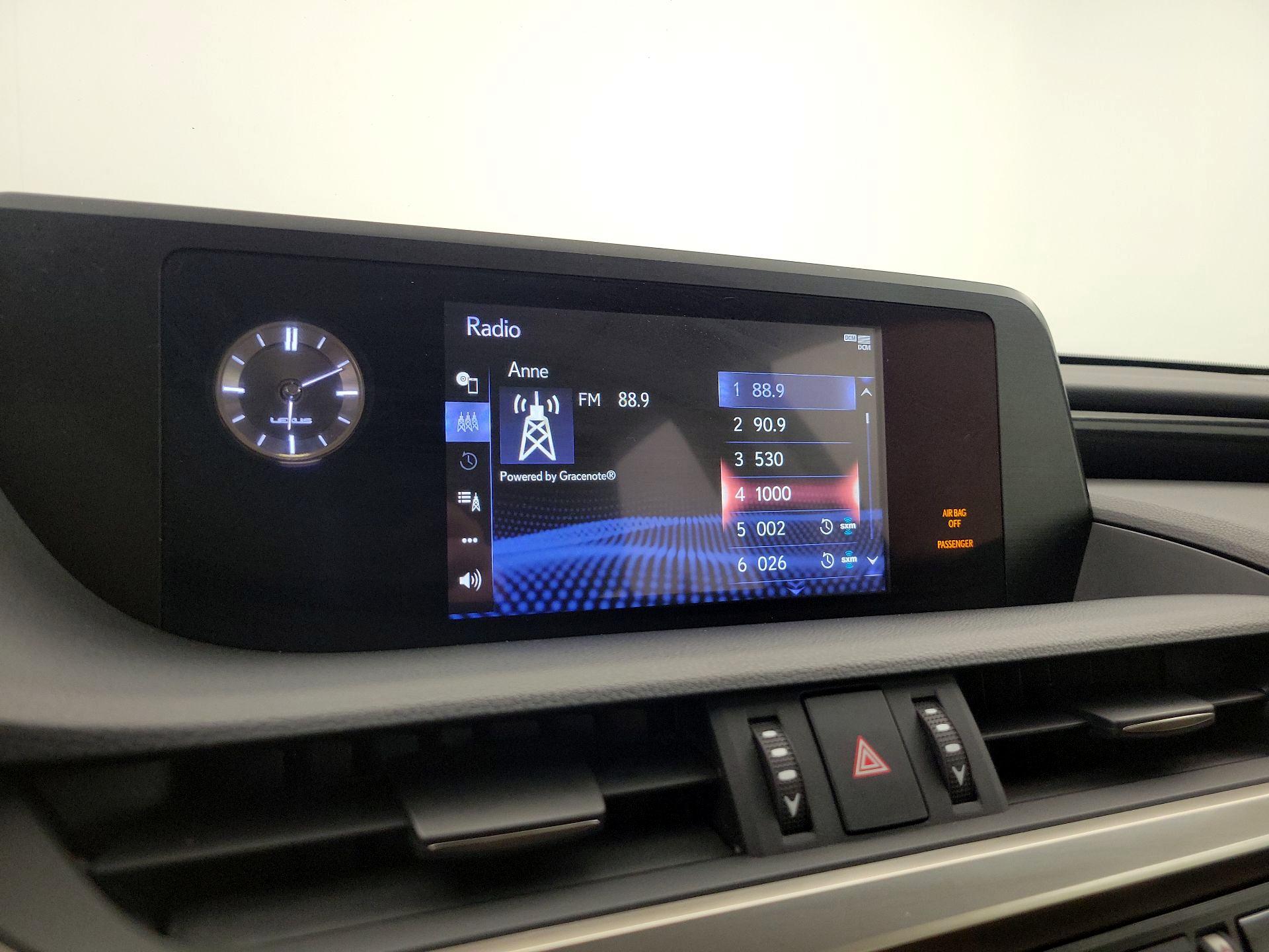 Thumbnail: 2021 Lexus ES - 15