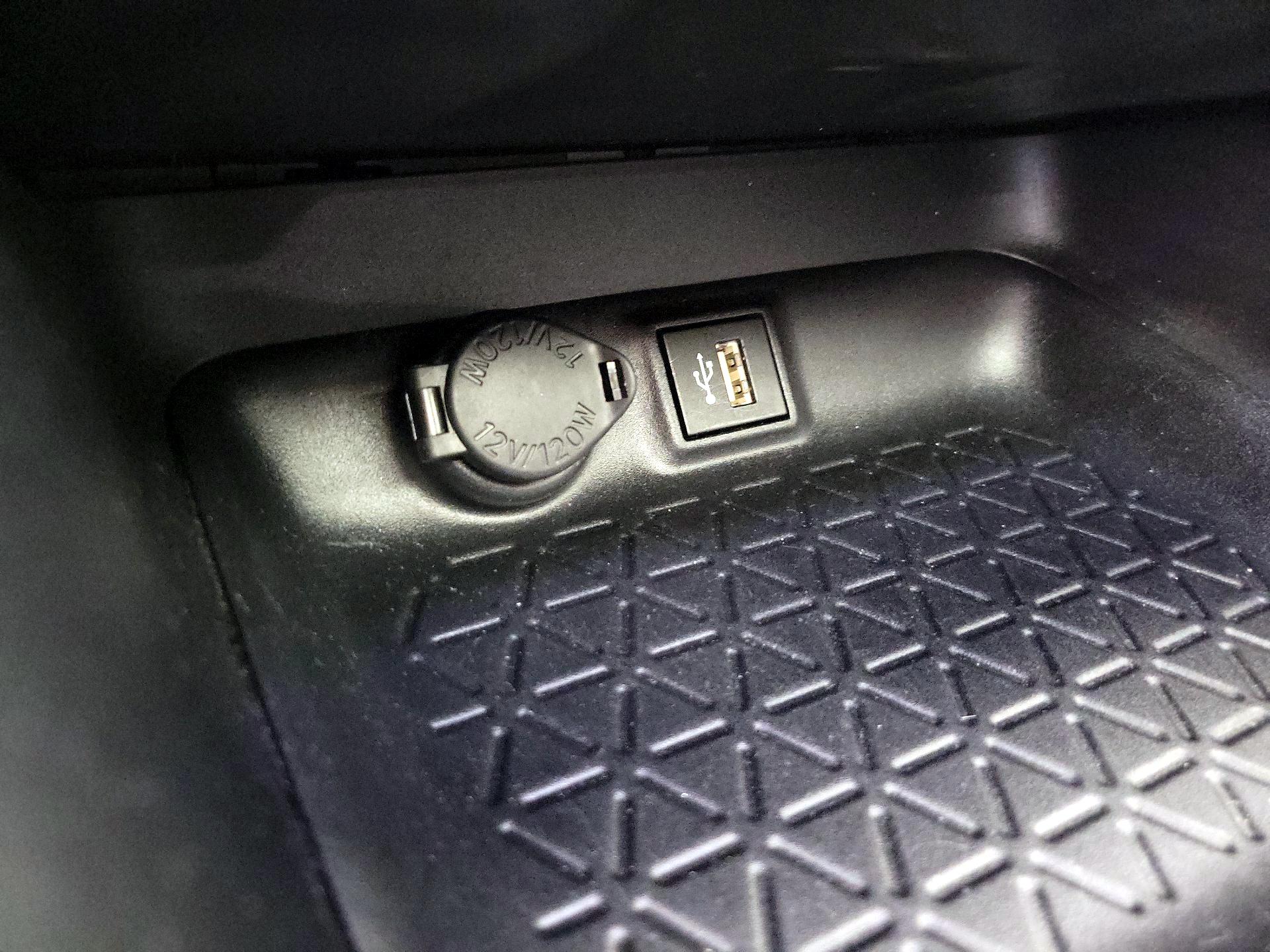 Thumbnail: 2025 Toyota RAV4 - 18