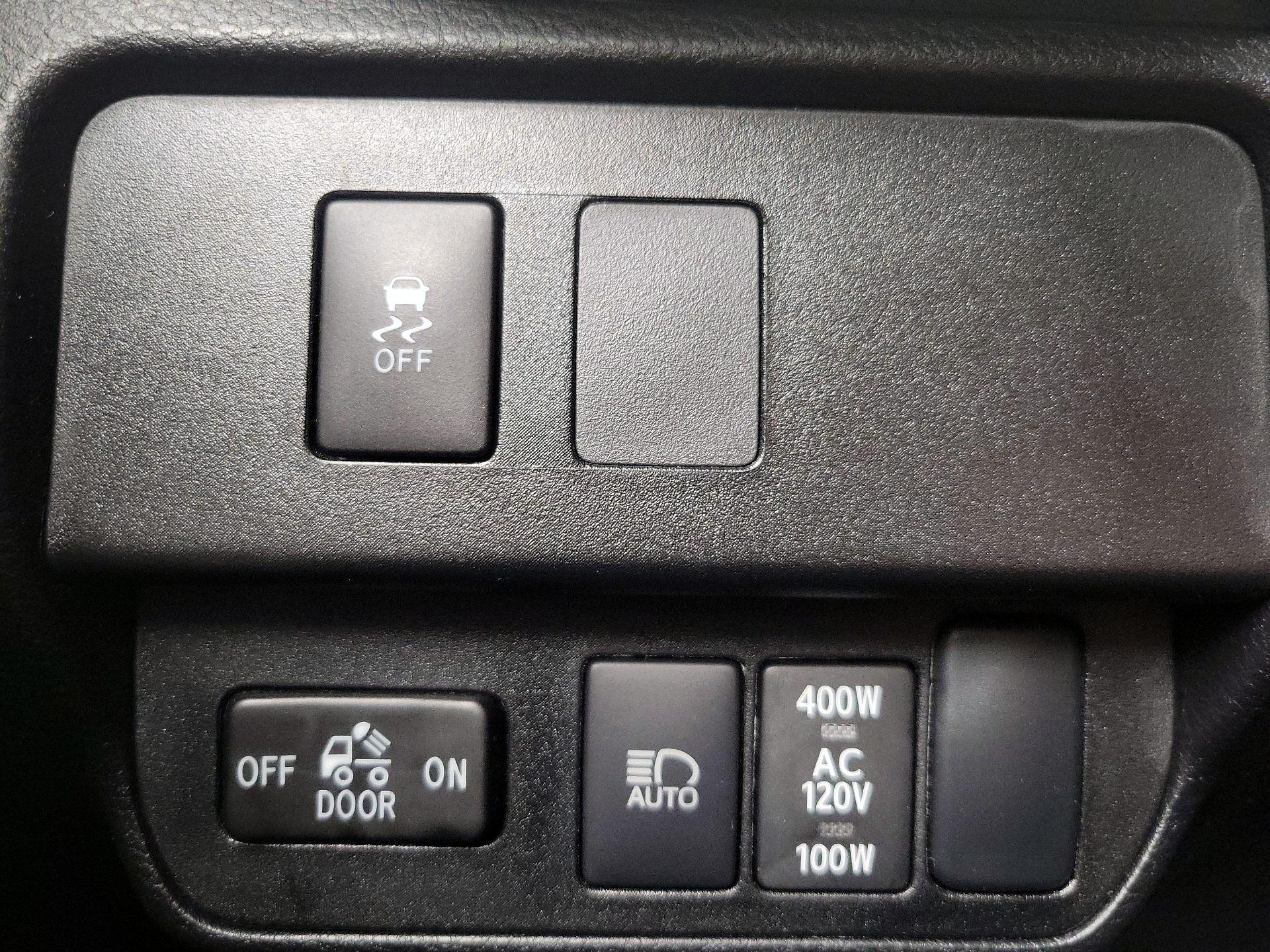 Thumbnail: 2023 Toyota Tacoma - 13