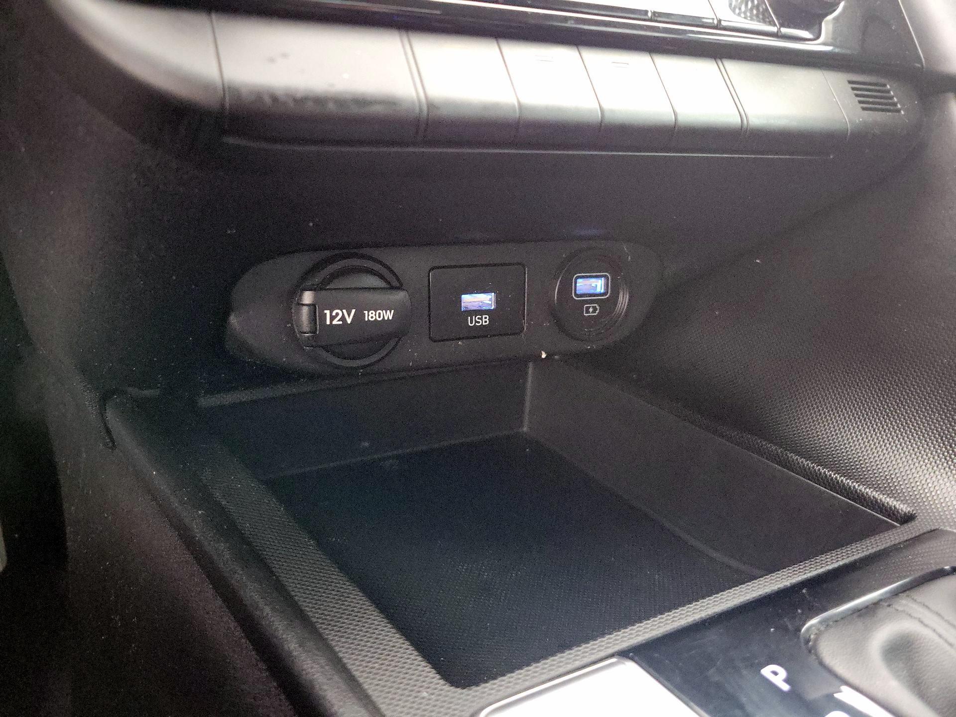 Thumbnail: 2022 Hyundai Elantra - 18