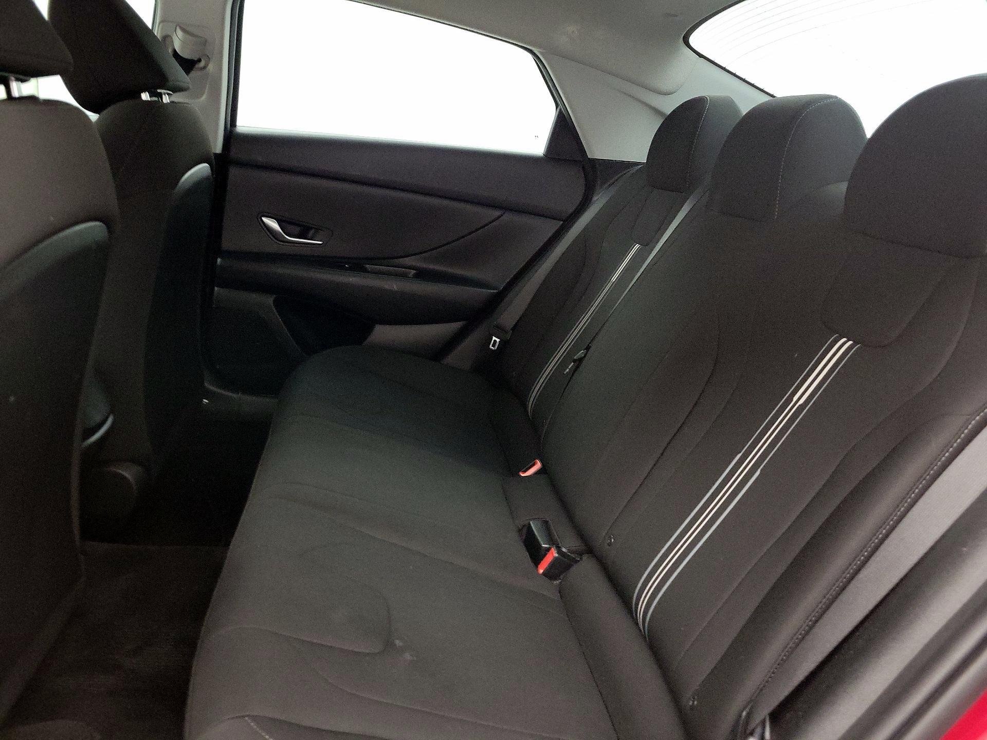 Thumbnail: 2022 Hyundai Elantra - 19