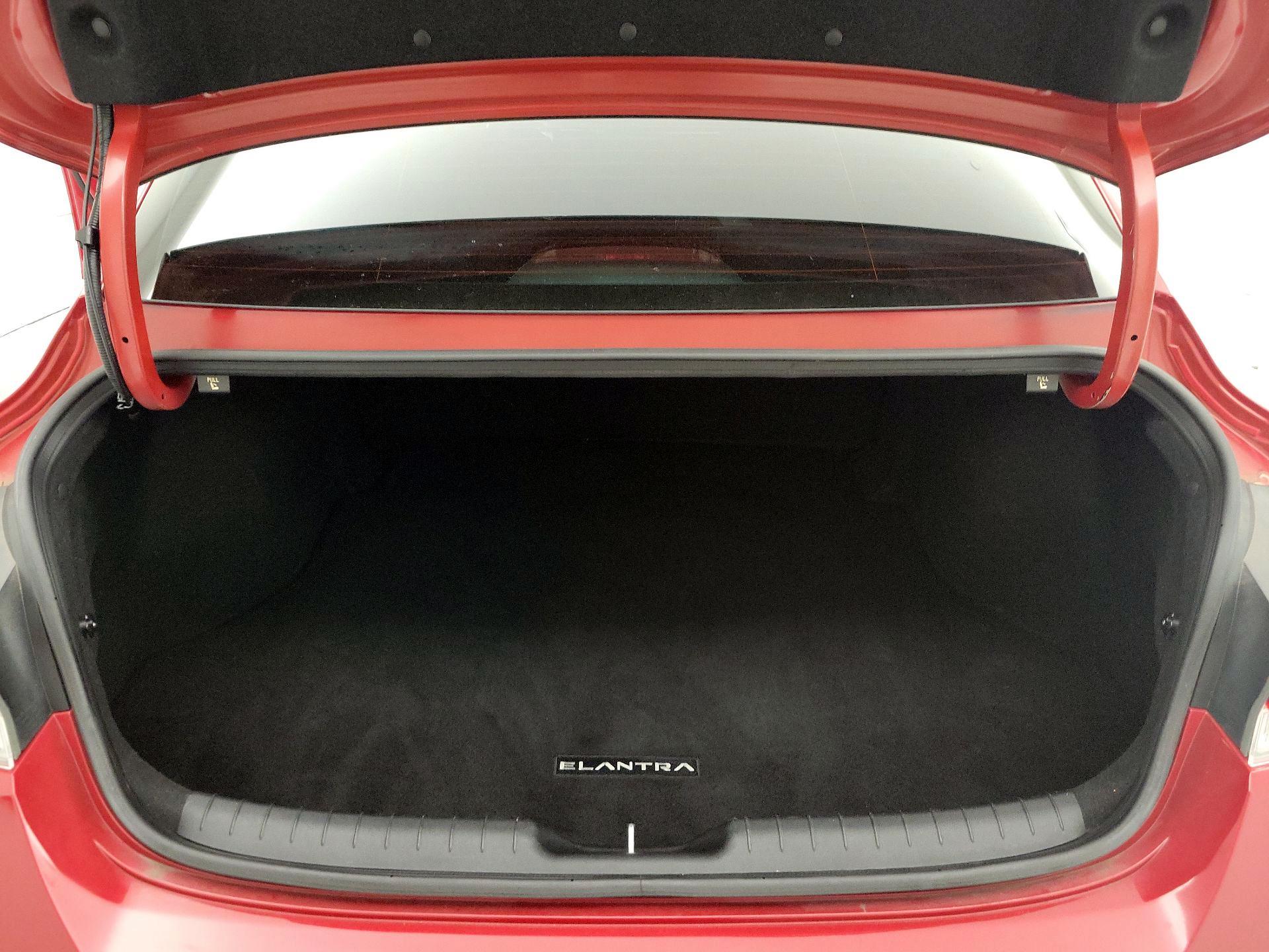 Thumbnail: 2022 Hyundai Elantra - 20