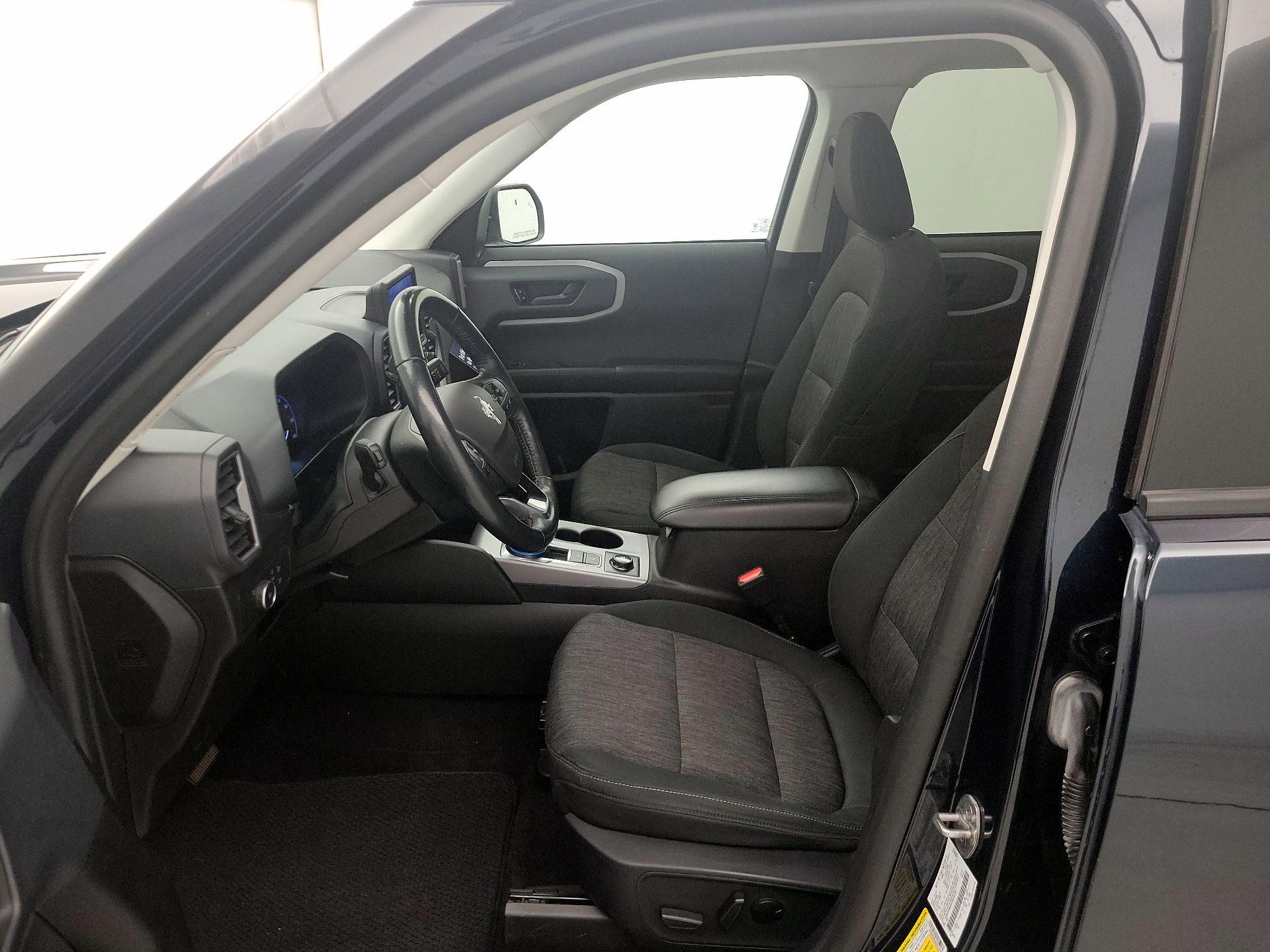 Thumbnail: 2022 Ford Bronco Sport - 11