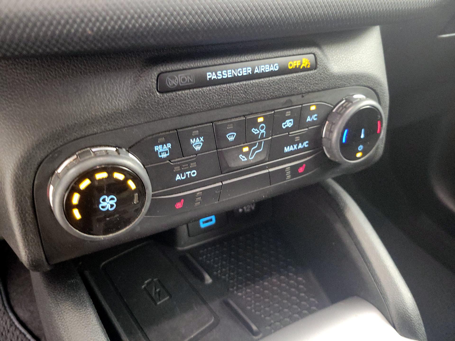 Thumbnail: 2022 Ford Bronco Sport - 16