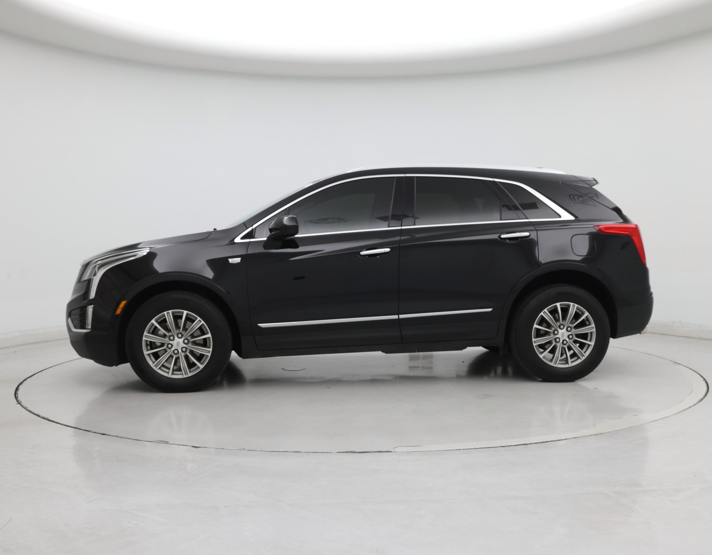 Thumbnail: 2017 Cadillac XT5 - 3