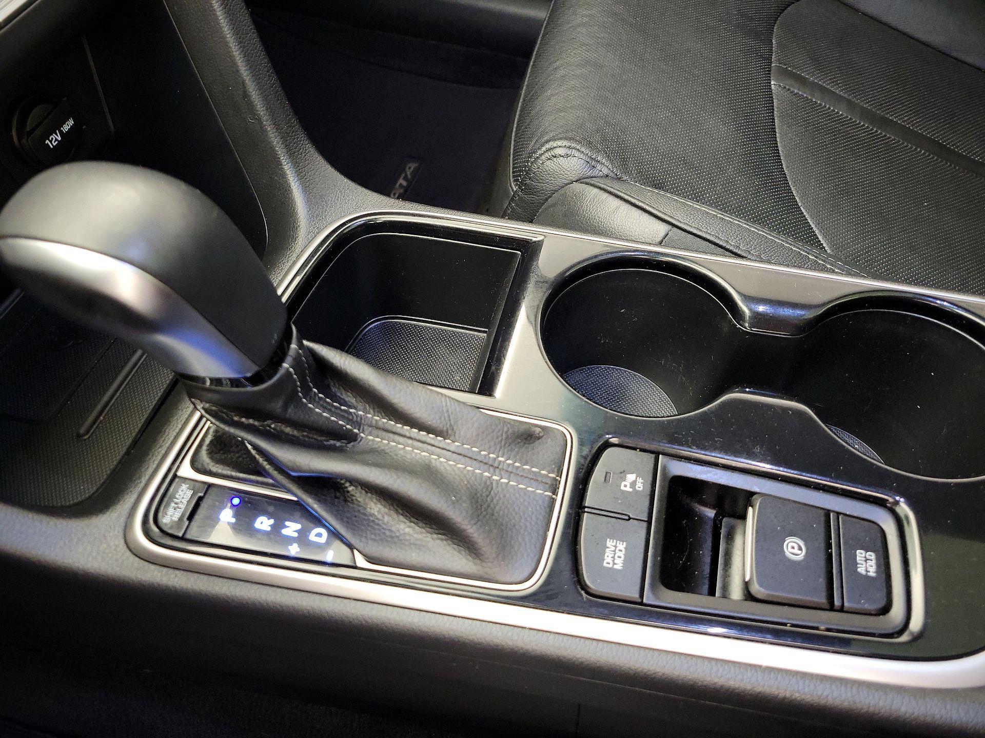 Thumbnail: 2018 Hyundai Sonata - 18