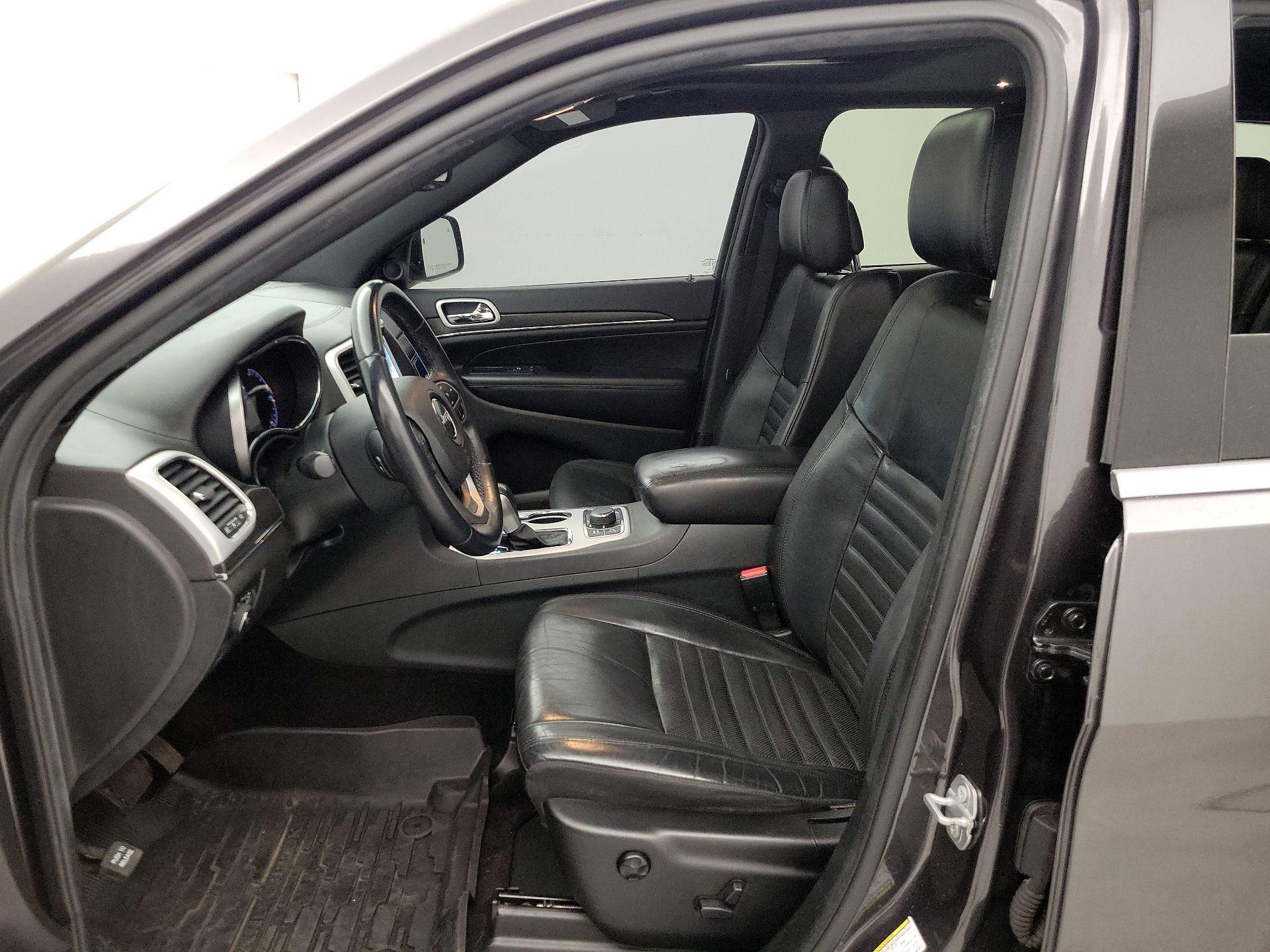 Thumbnail: 2018 Jeep Grand Cherokee - 11