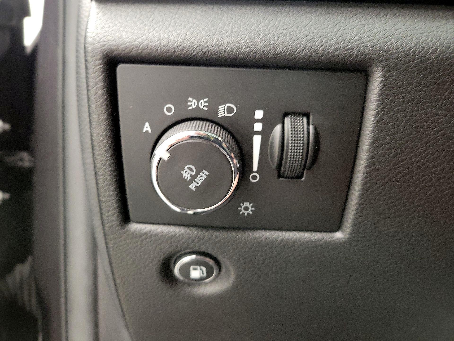 Thumbnail: 2018 Jeep Grand Cherokee - 13