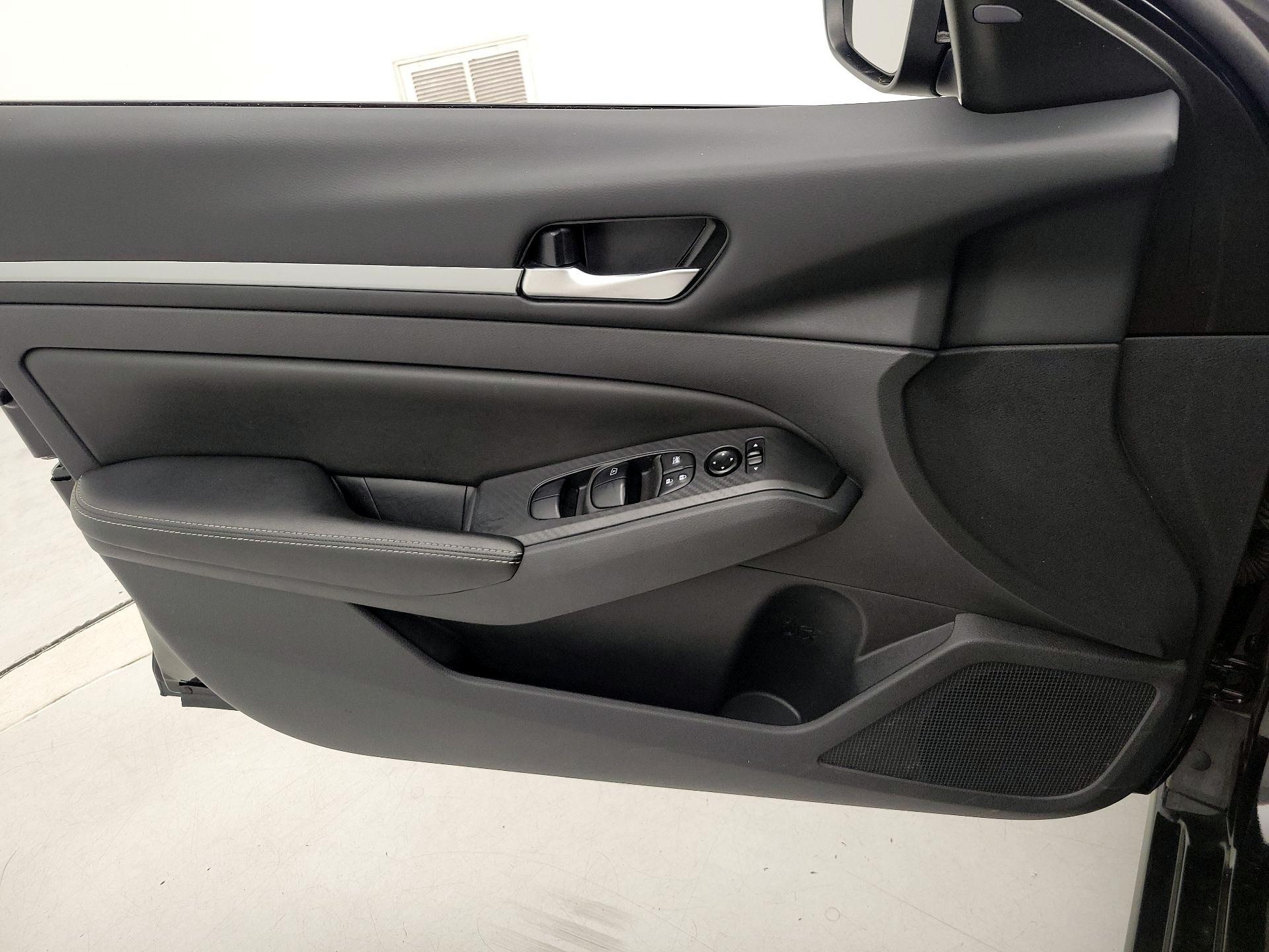 Thumbnail: 2022 Nissan Altima - 12