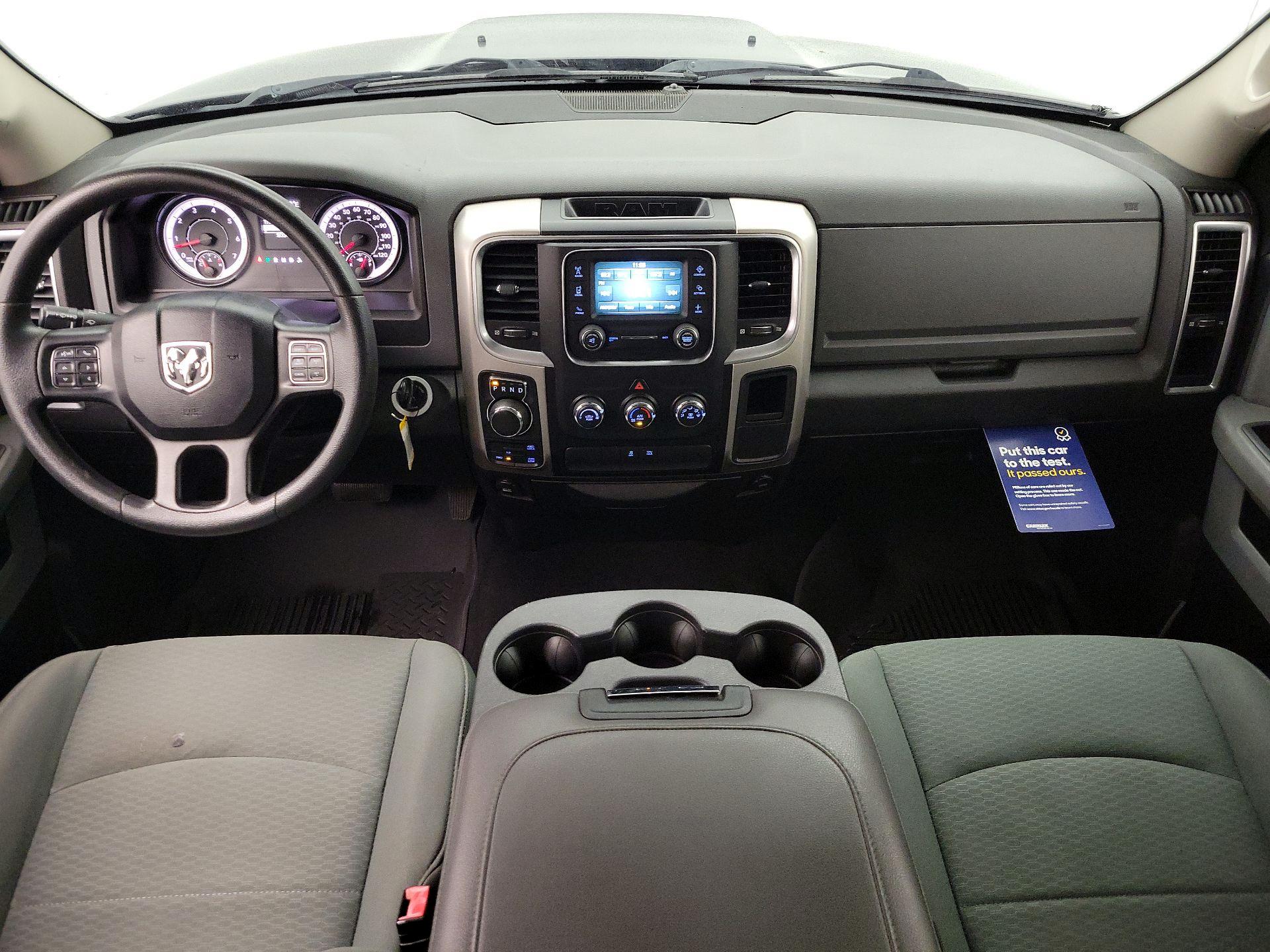 Thumbnail: 2020 RAM 1500 Classic - 9