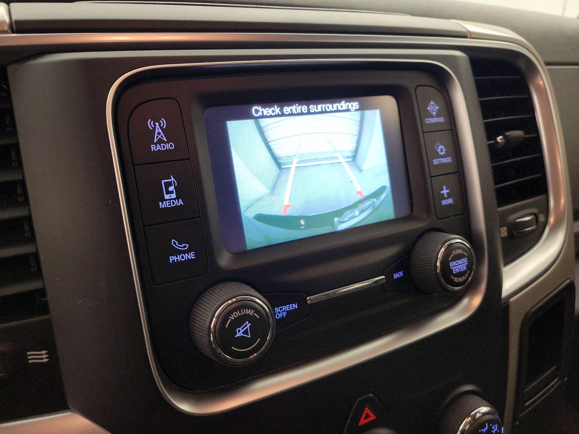 Thumbnail: 2020 RAM 1500 Classic - 14