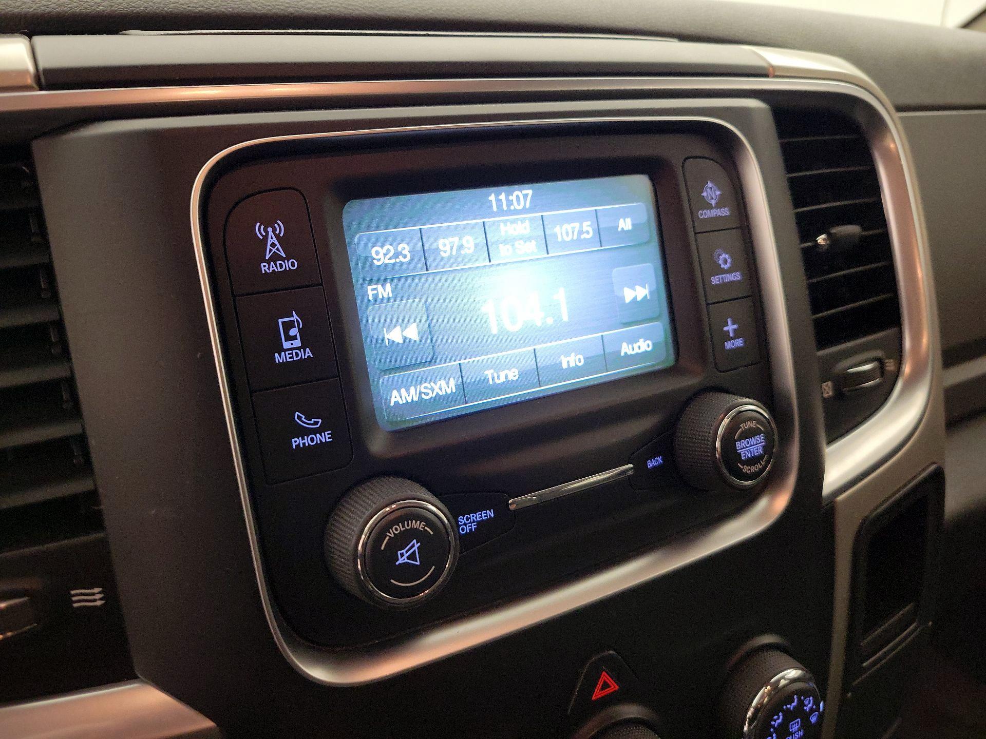 Thumbnail: 2020 RAM 1500 Classic - 15