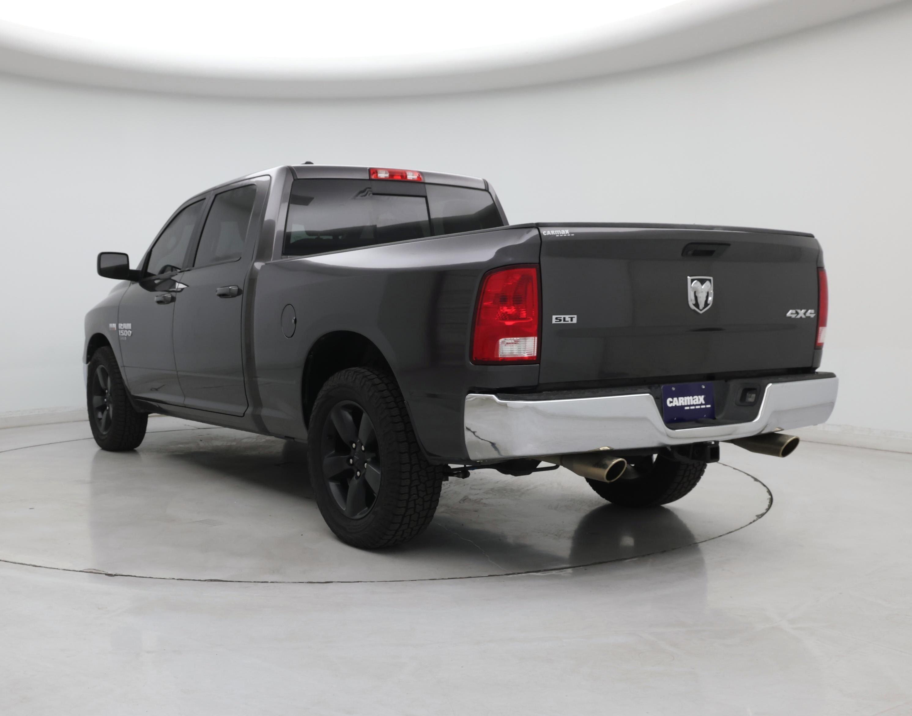 Thumbnail: 2020 RAM 1500 Classic - 2