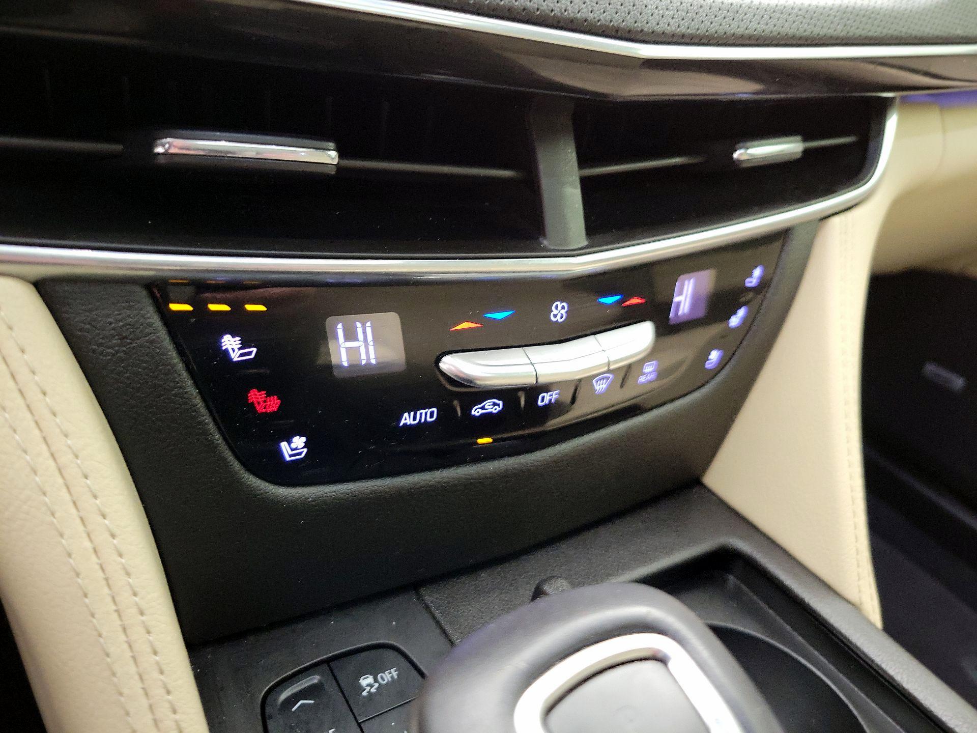 Thumbnail: 2019 Cadillac CT6 - 17